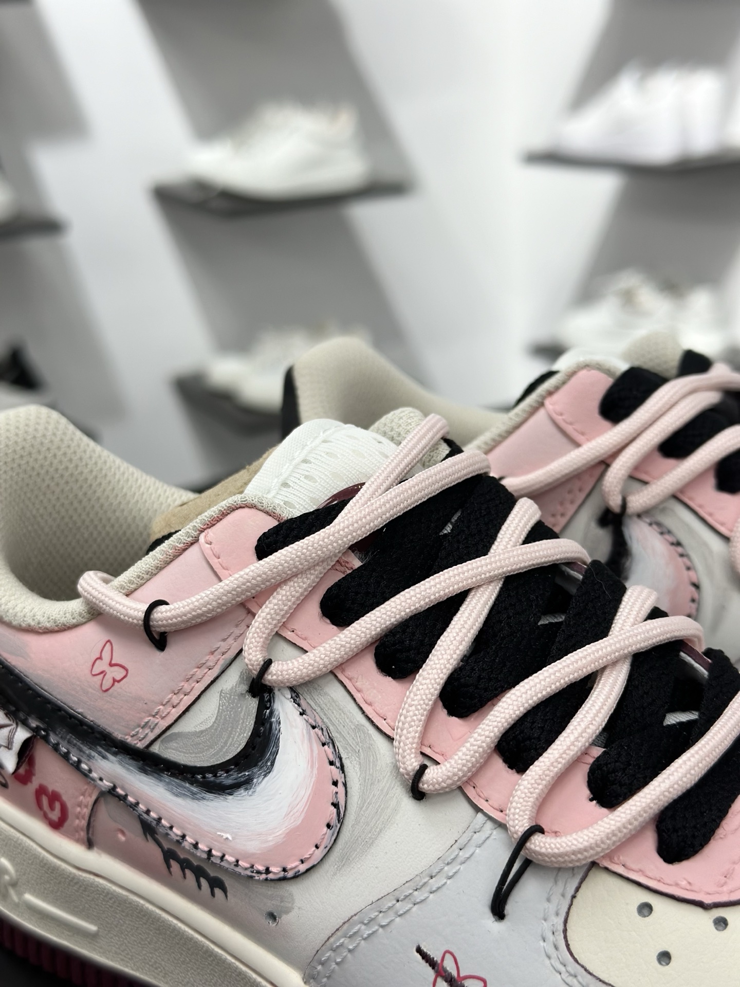 NIKE AIR FORCE 1‘07 LV8 FB1839-125 NIKE AIR FORCE 1‘07 LV8 FB1839-125
