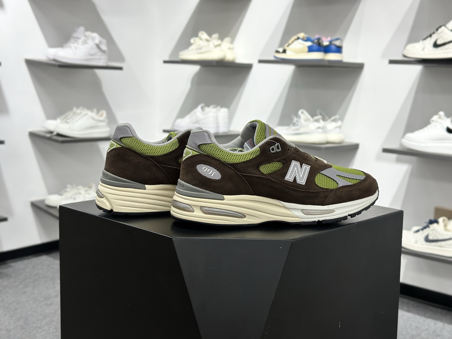 Danille Cathari x Kith x New Balance 991v2 Made In UK“Reverse”英产 三方联名款 低帮复古休闲运动鞋 U991CK2 Danille Cathari x Kith x New Balance 991v2 Made In UK“Reverse”英产 三方联名款 低帮复古休闲运动鞋 U991CK2