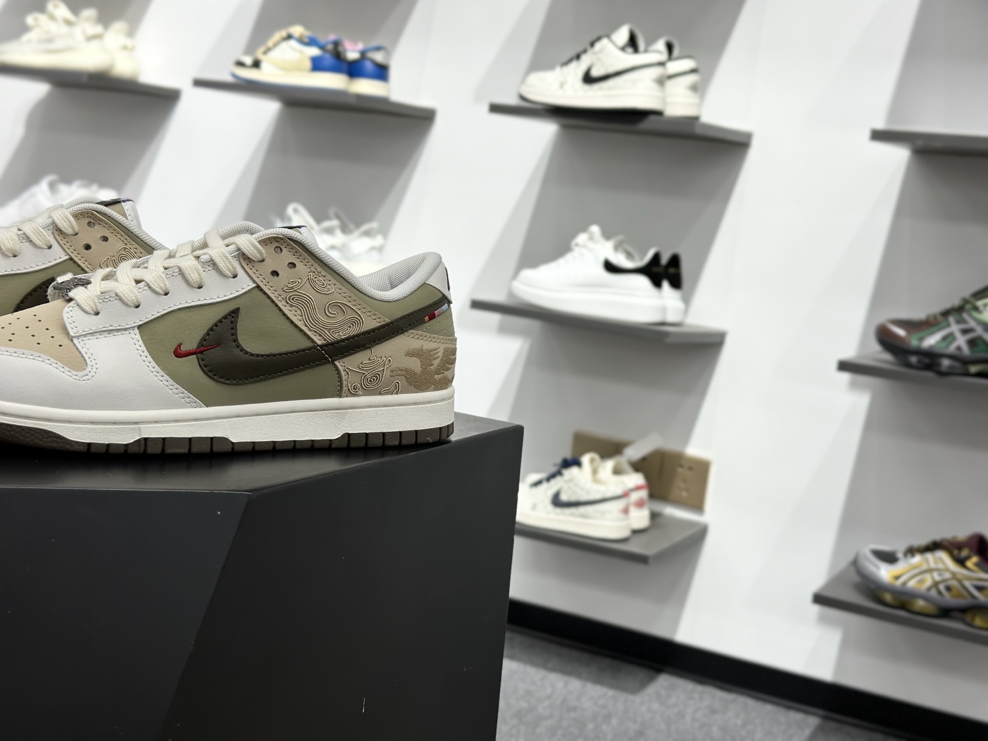 Nike Dunk Low Retro ‘DIY高端定制’耐克 低帮休闲运动板鞋 IQ1118-220 Nike Dunk Low Retro ‘DIY高端定制’耐克 低帮休闲运动板鞋 IQ1118-220
