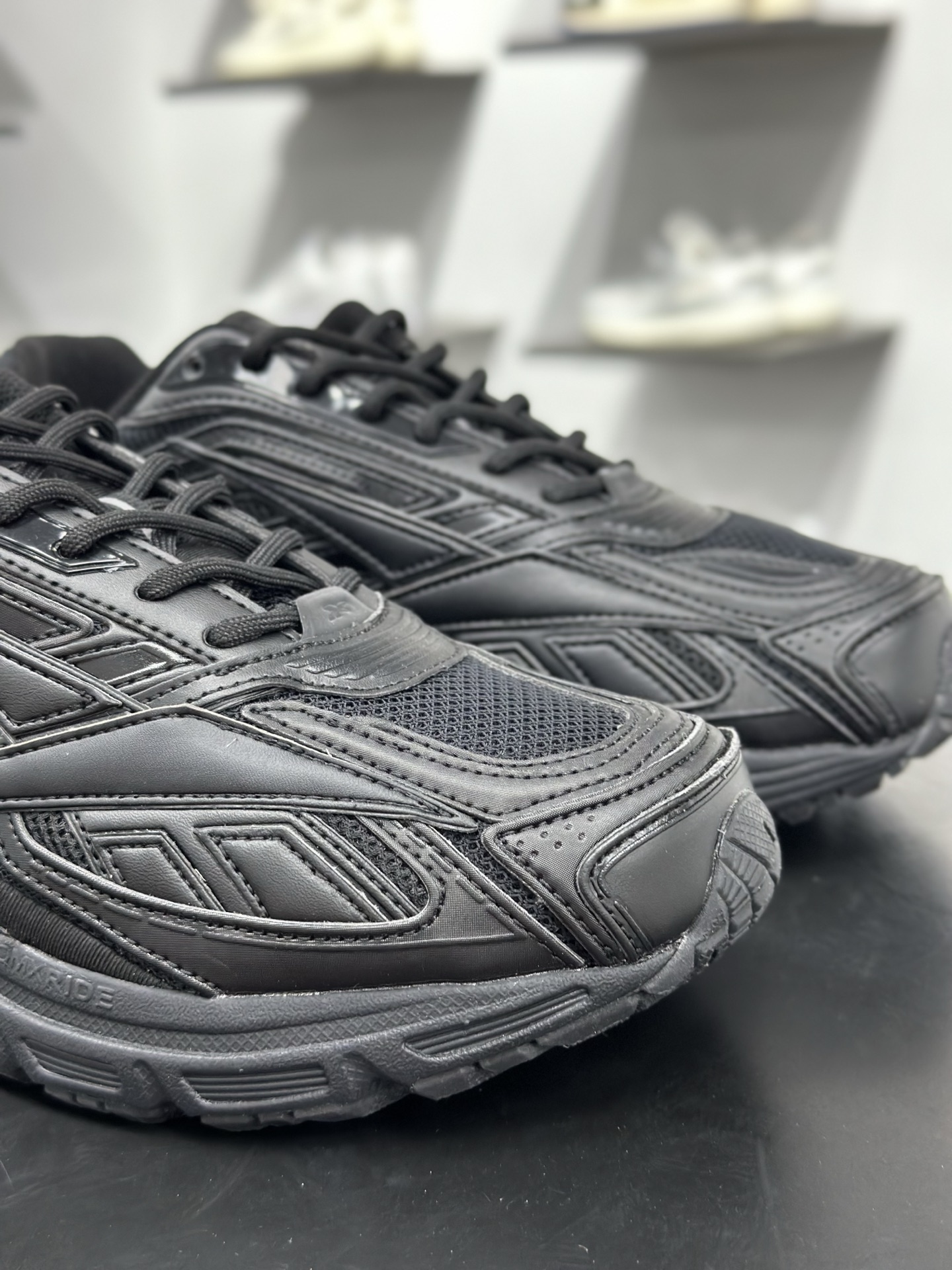 Reebok锐步 Premier Road Ultra 舒适百搭 低帮休闲运动鞋 RMLA06BC99MAT0022578-26 Reebok锐步 Premier Road Ultra 舒适百搭 低帮休闲运动鞋 RMLA06BC99MAT0022578-26