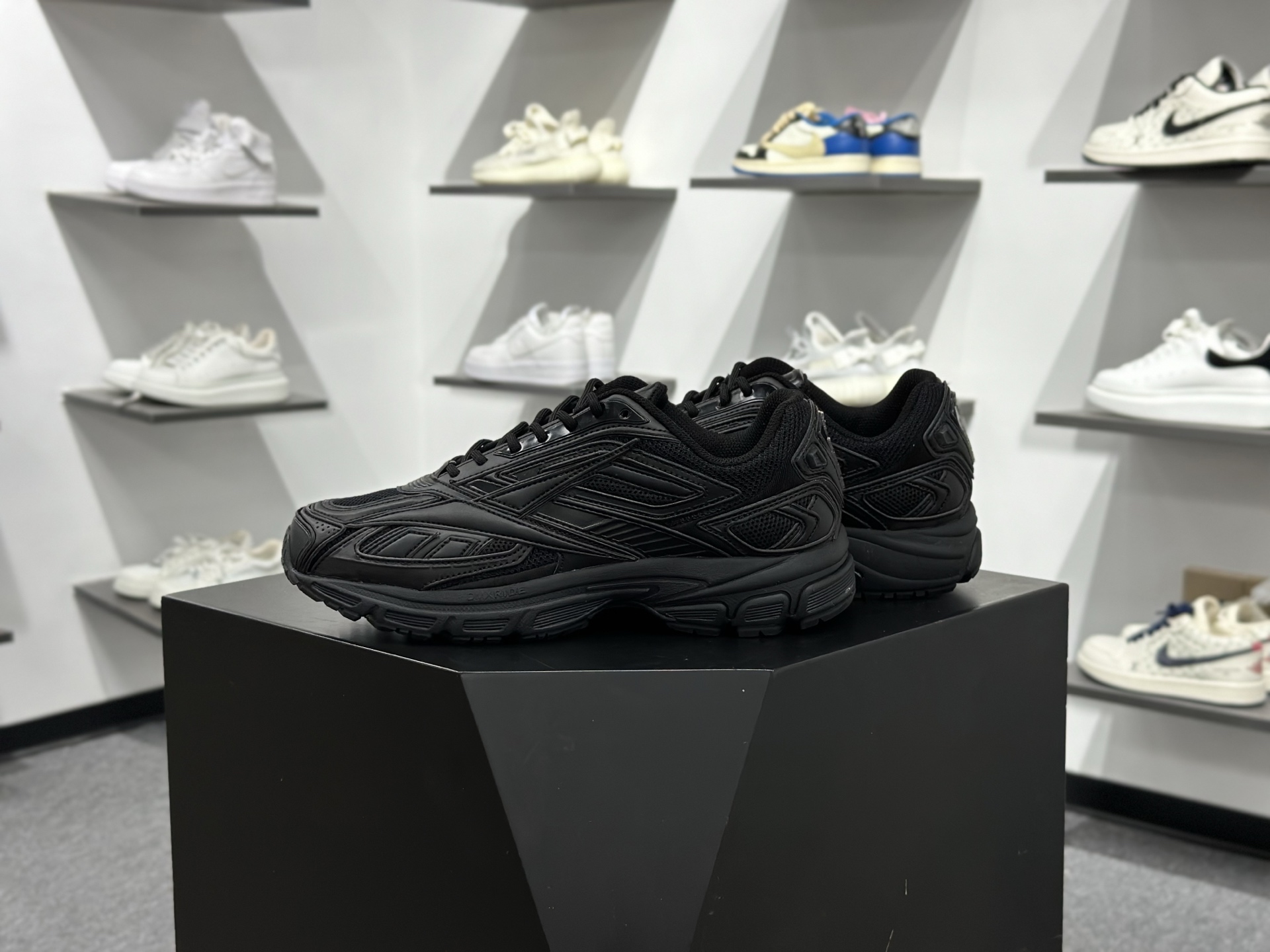 Reebok锐步 Premier Road Ultra 舒适百搭 低帮休闲运动鞋 RMLA06BC99MAT0022578-26 Reebok锐步 Premier Road Ultra 舒适百搭 低帮休闲运动鞋 RMLA06BC99MAT0022578-26