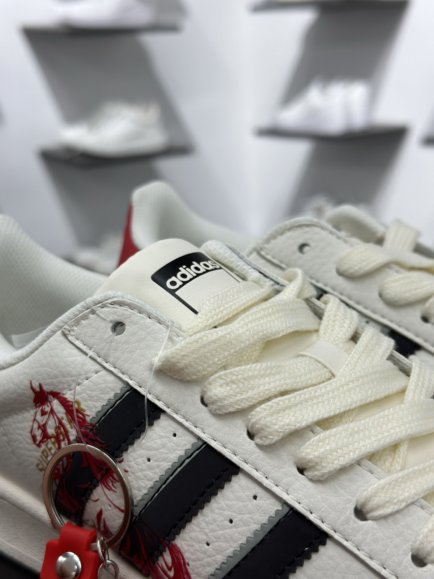 贝壳头Adidas Originals Superstar 白黑 全新配色贝壳头休闲板鞋 贝壳头Adidas Originals Superstar 白黑 全新配色贝壳头休闲板鞋
