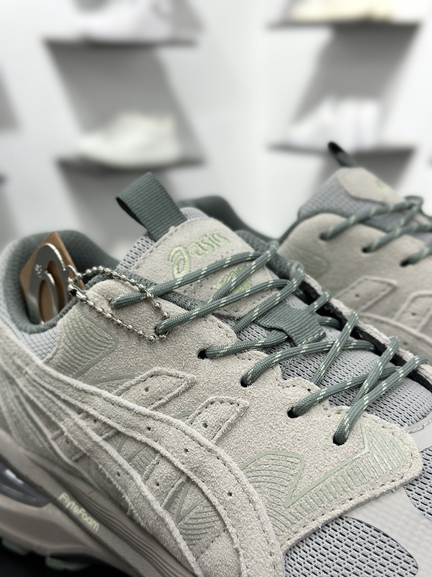 Asics Gel-1130 复古单品 采用透气网眼布鞋面材质 1203A444-020