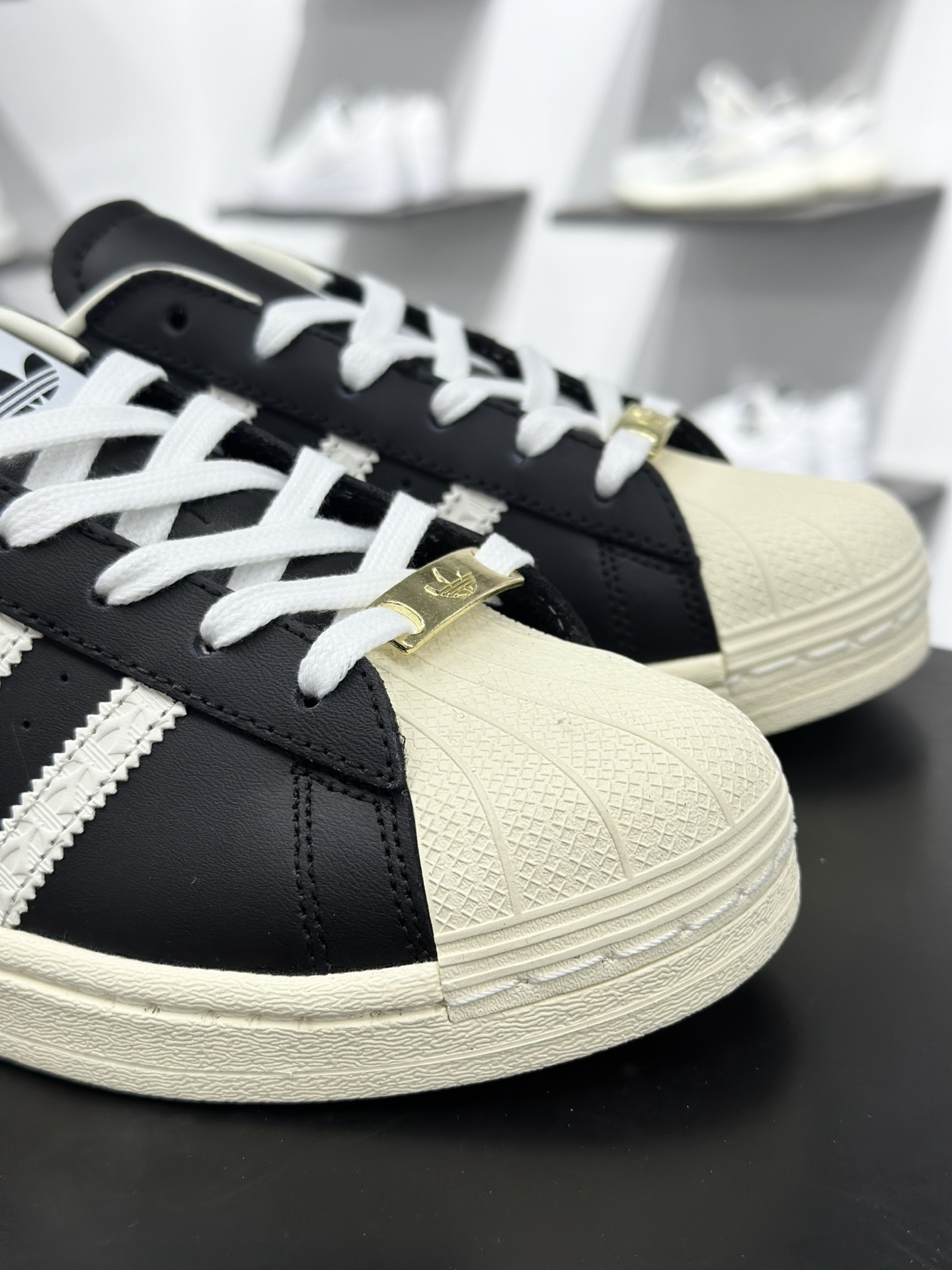 Adidas SUPERSTAR 经典贝壳头 ID4676