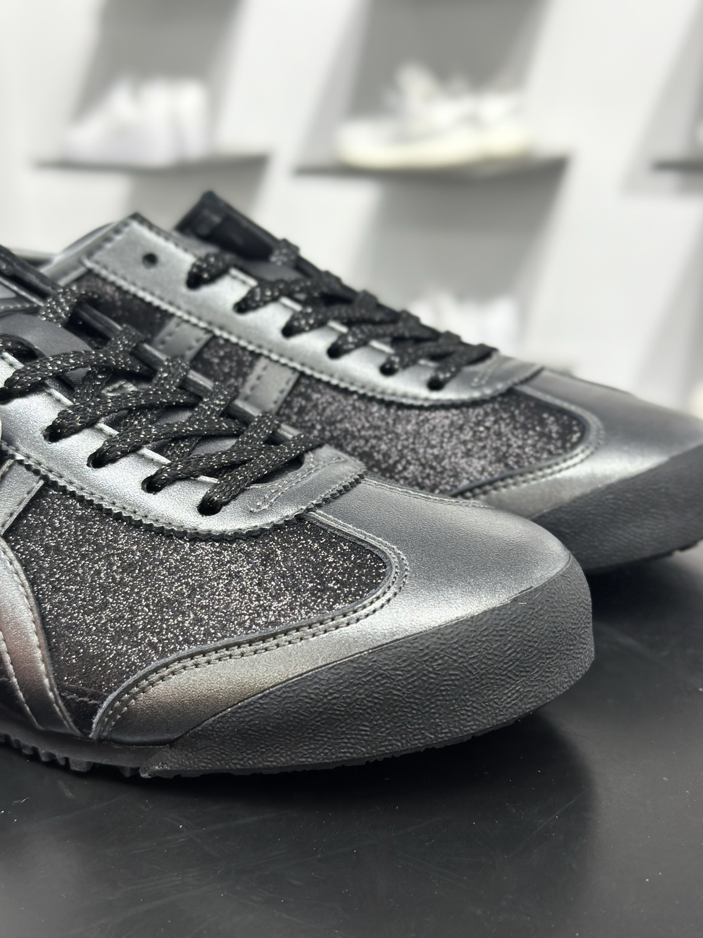 Asics Onitsuka Tiger MEXICO 66 亚瑟士鬼冢虎复古经典板鞋 1183C480-001