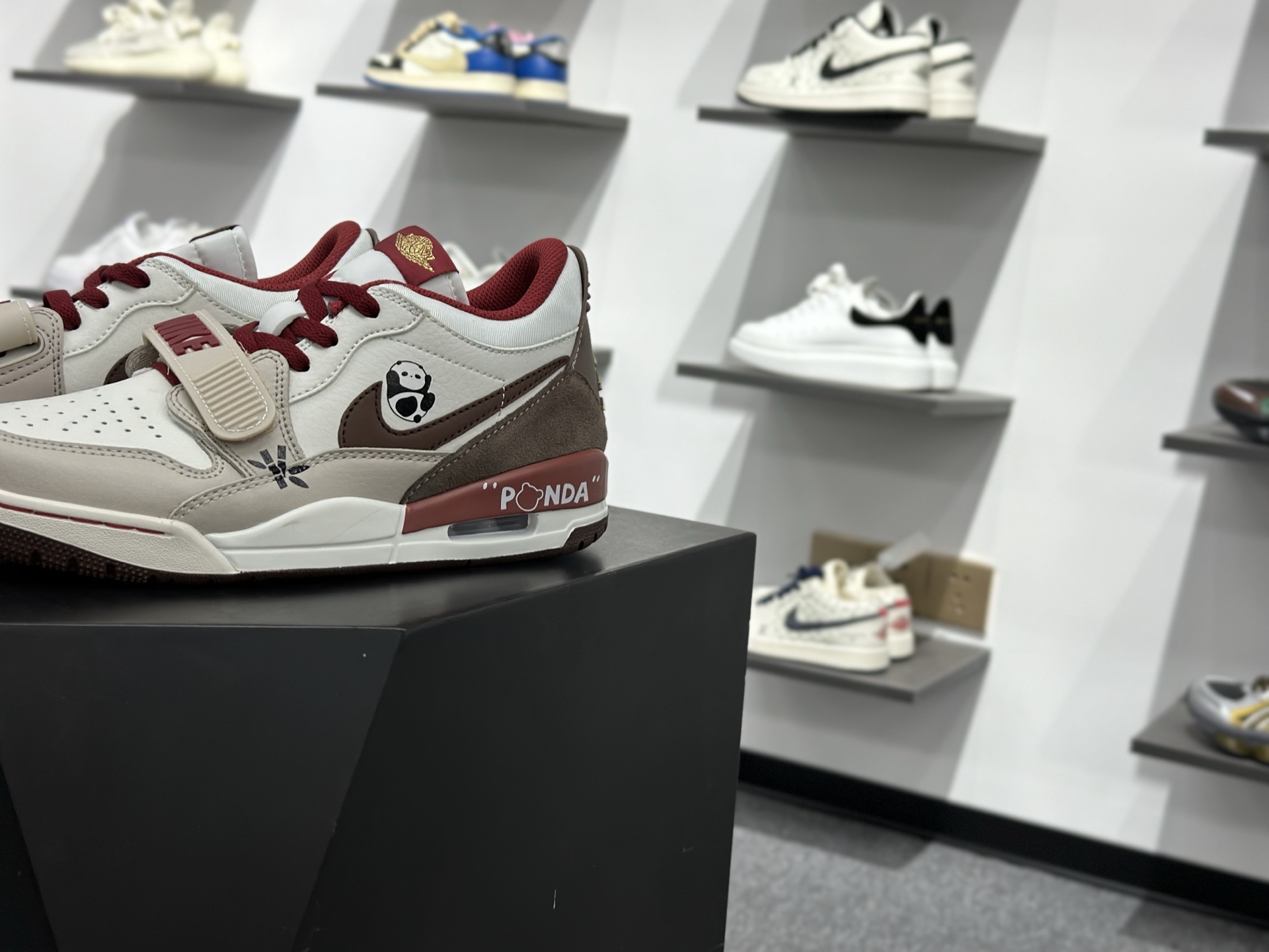 Air Jordan Legacy 312 ”慵懒大熊猫”国风特殊手绘/私人定制乔丹篮球鞋系列 IQ9785-161