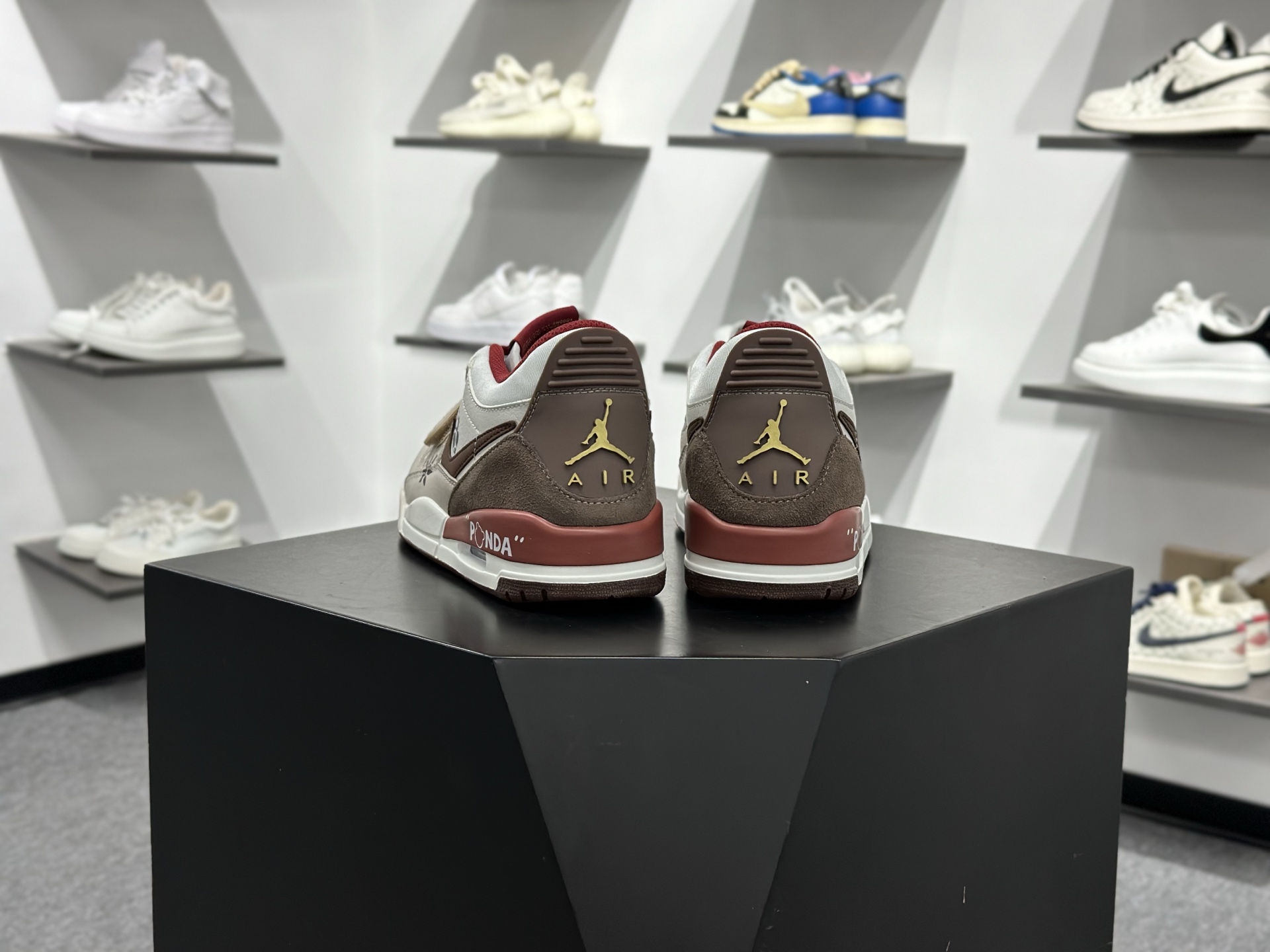 Air Jordan Legacy 312 ”慵懒大熊猫”国风特殊手绘/私人定制乔丹篮球鞋系列 IQ9785-161
