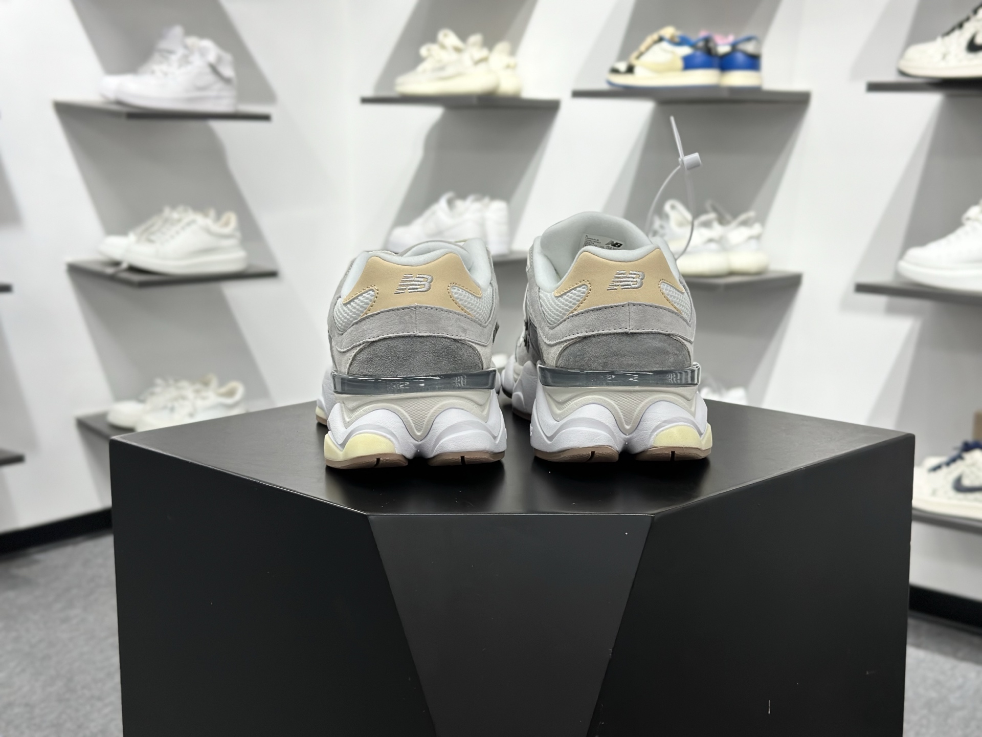 New Balance NB 9060 棕色 U9060AUB