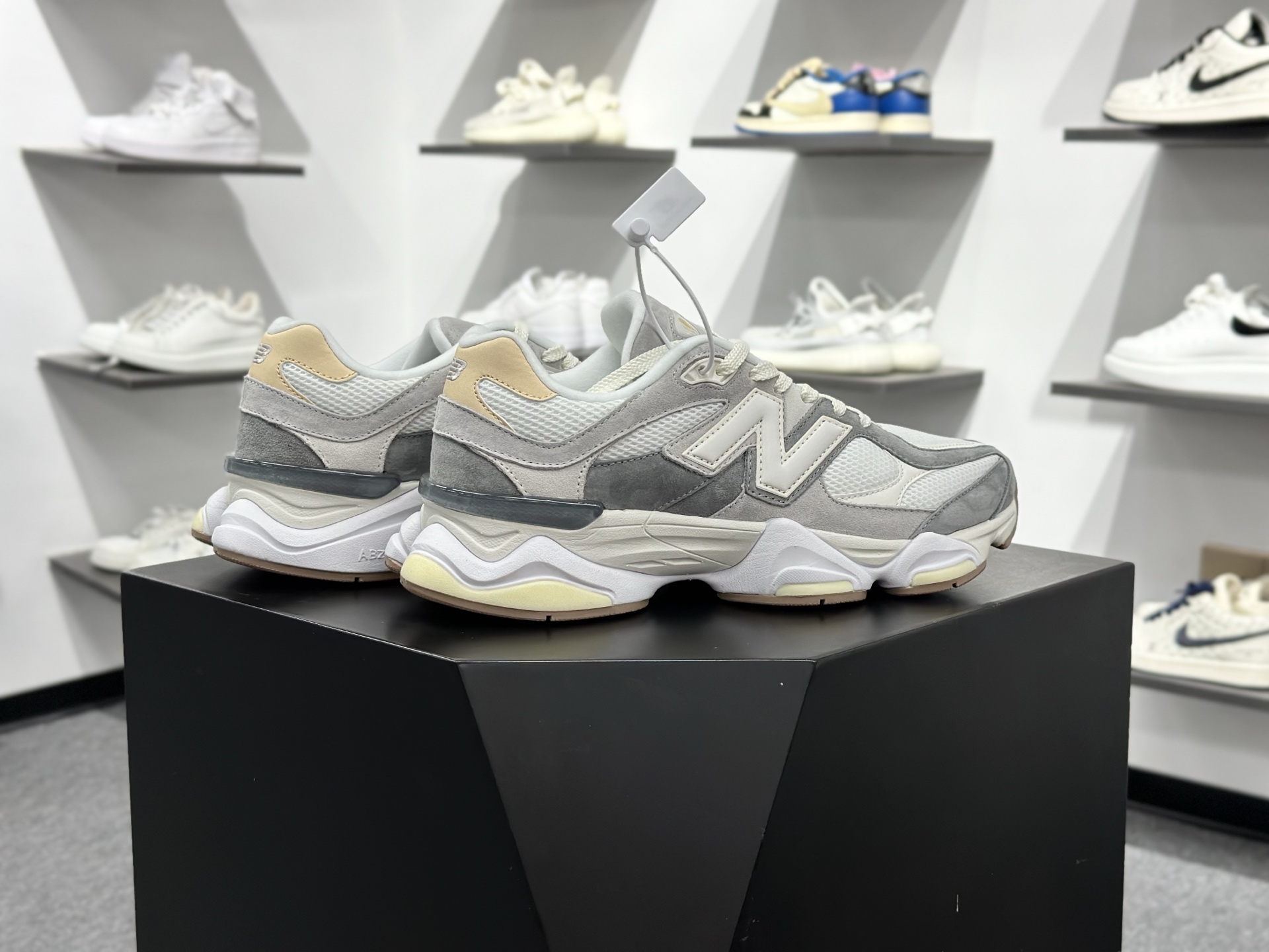 New Balance NB 9060 棕色 U9060AUB