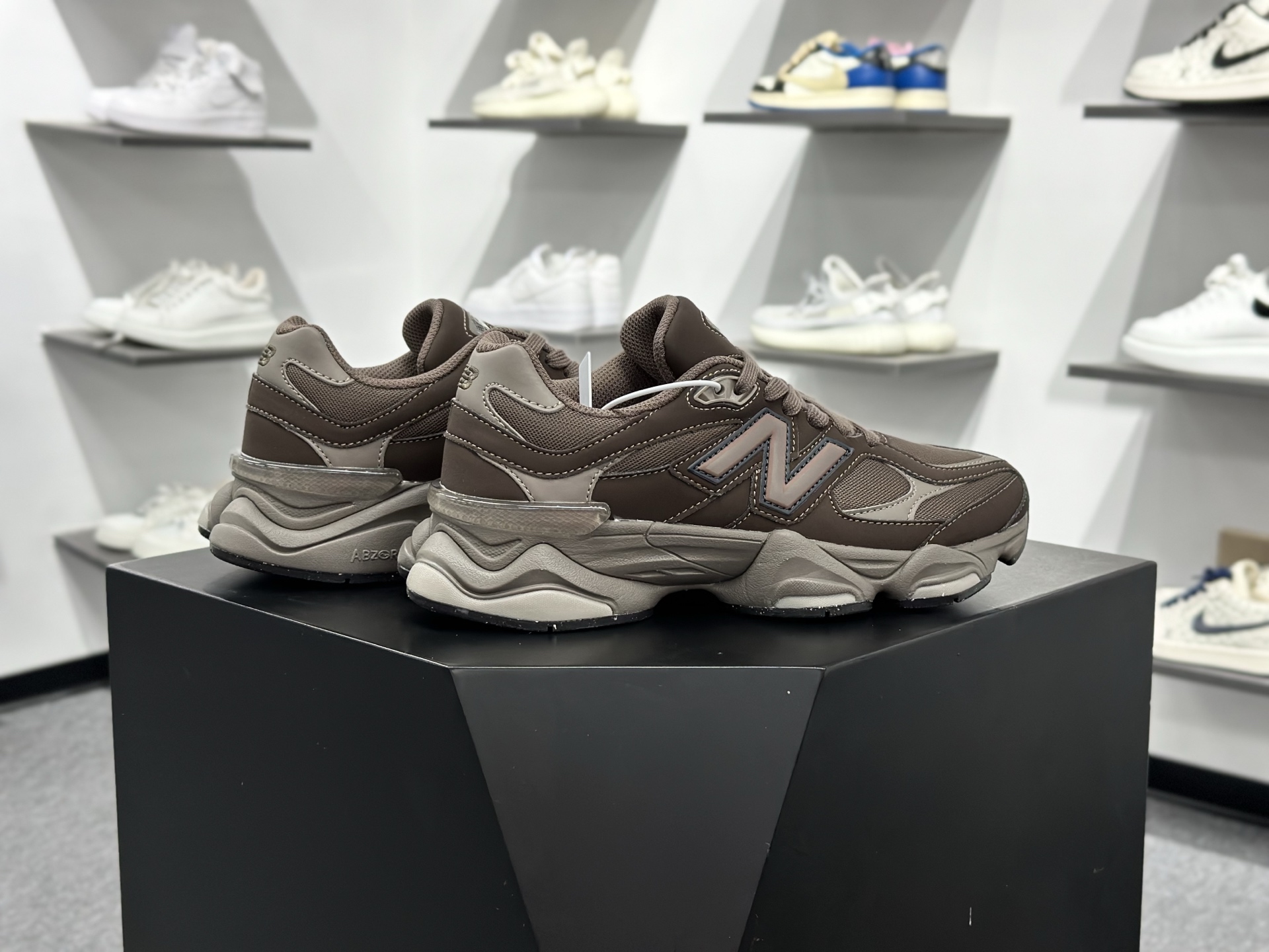 New Balance NB 9060 棕色 U9060493