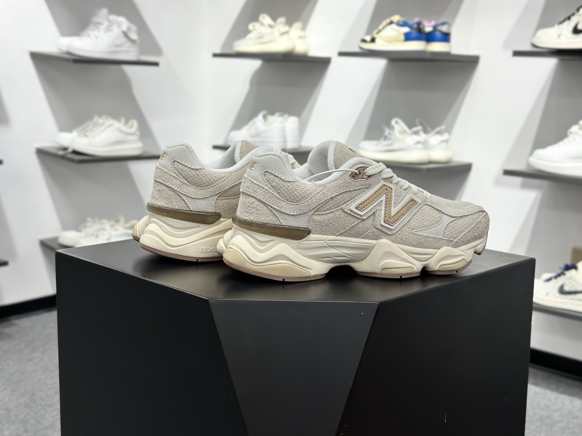 New Balance NB 9060 复古单品 U9060CCB