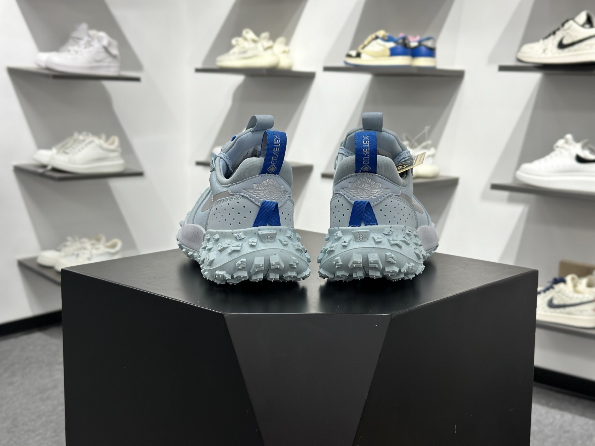 Nike Air Jordan 1 Low Element ”Gore-Tex” AJ1 乔1 多功能户外休闲篮球鞋 FV4227-400