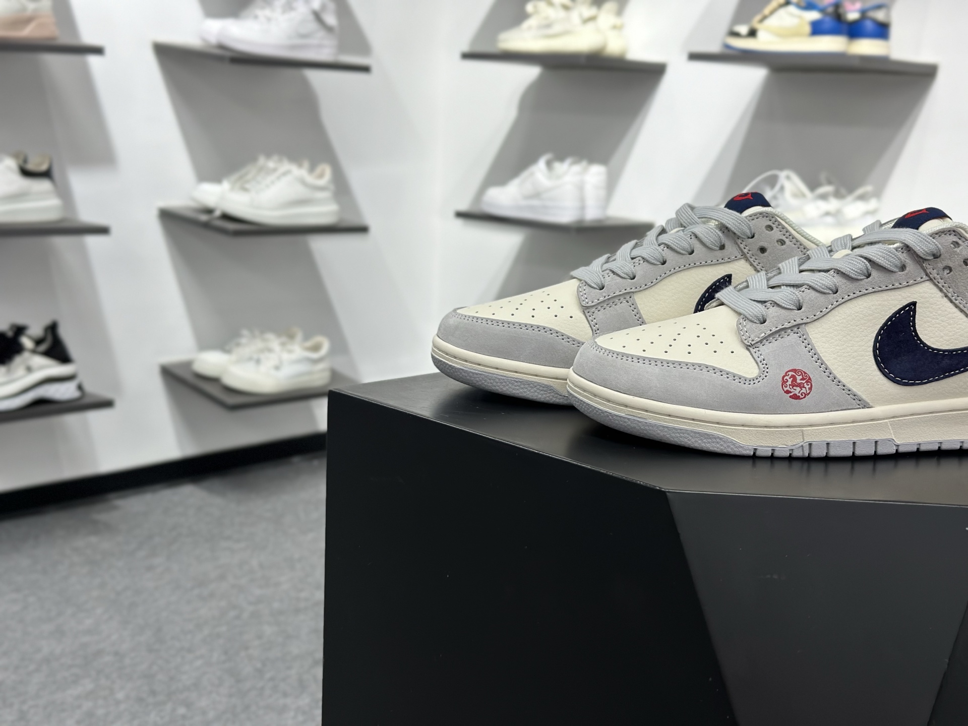 Nike SB Dunk Low 马年限定 灰白蓝 FC1688-255