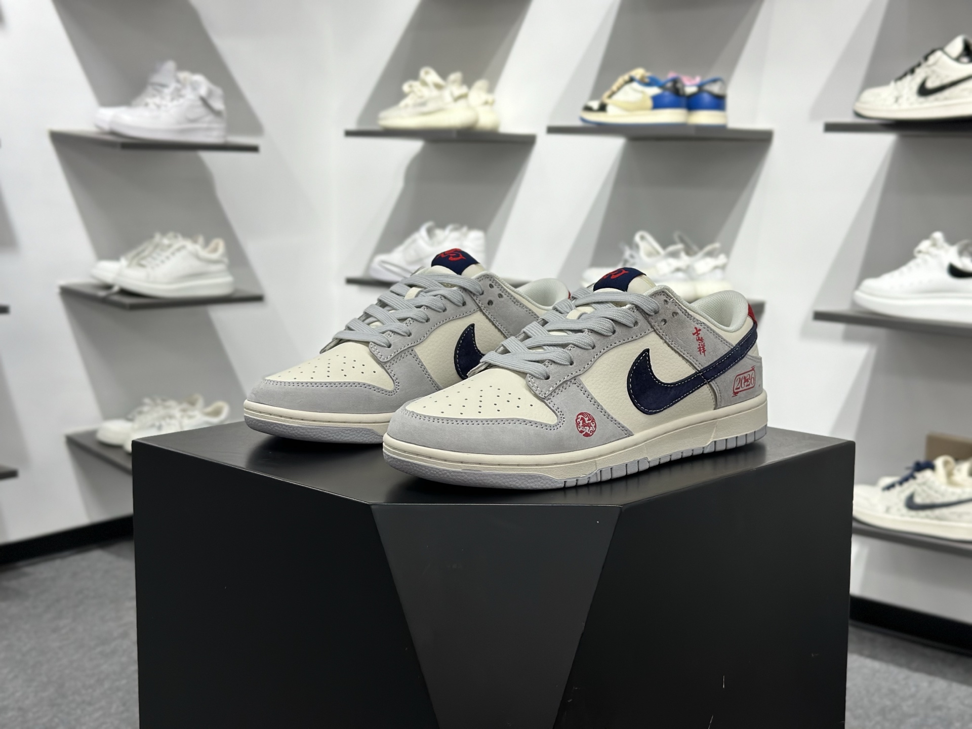 Nike SB Dunk Low 马年限定 灰白蓝 FC1688-255