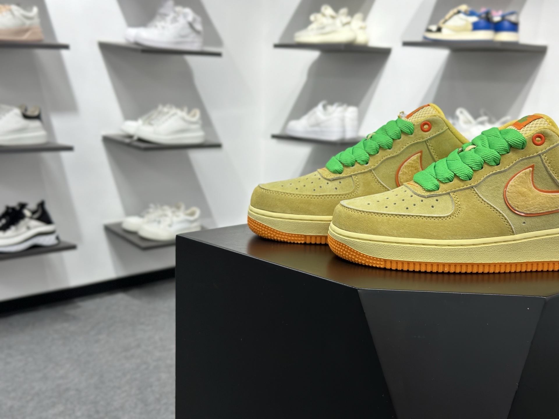 Nike Air Force 1 Low 小黄鸭 IU7612-700