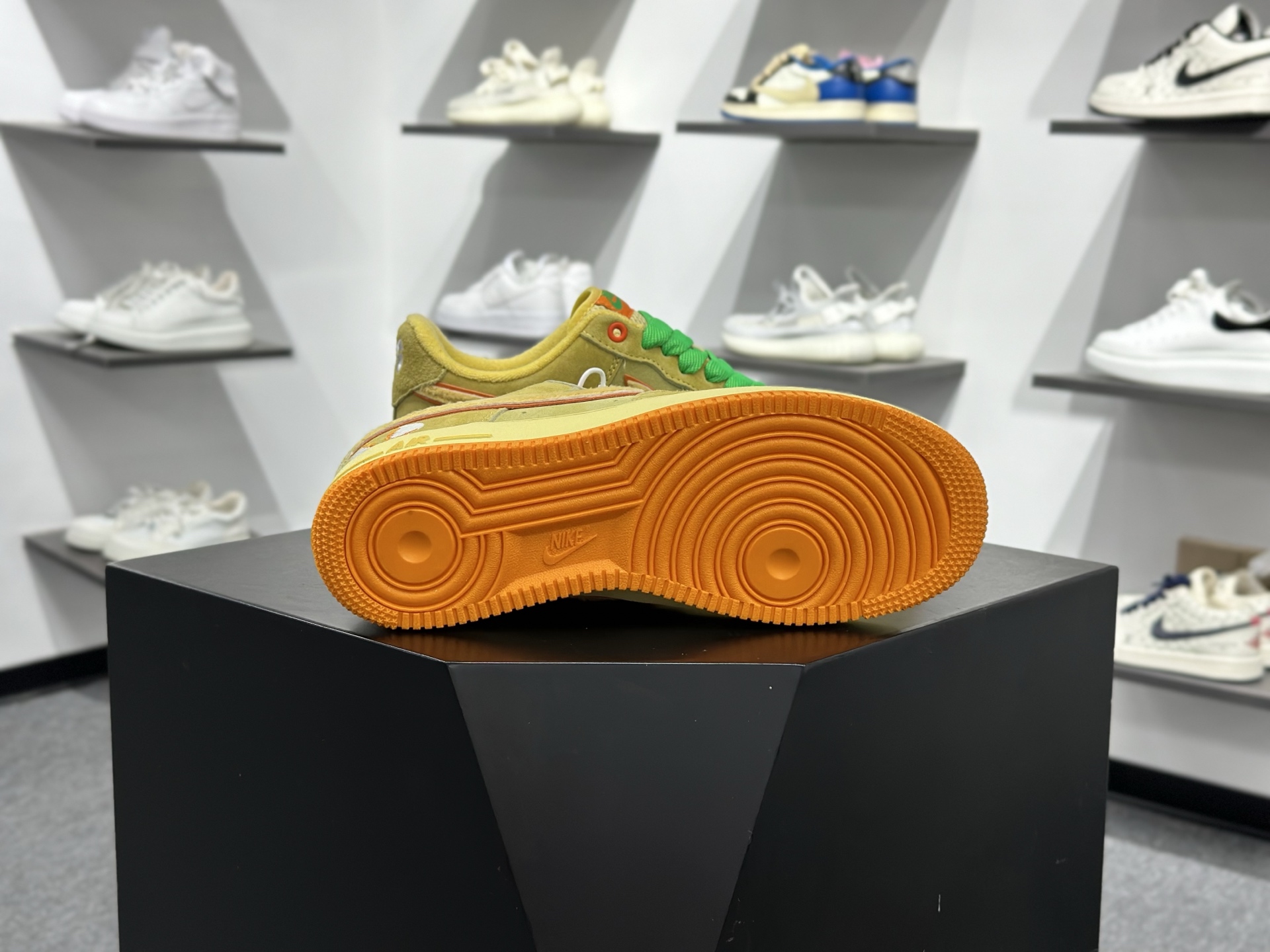 Nike Air Force 1 Low 小黄鸭 IU7612-700