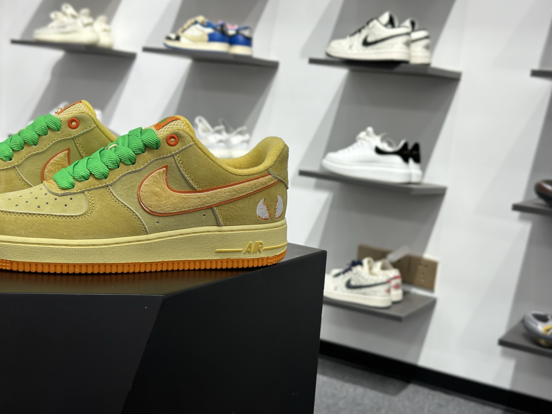 Nike Air Force 1 Low 小黄鸭 IU7612-700