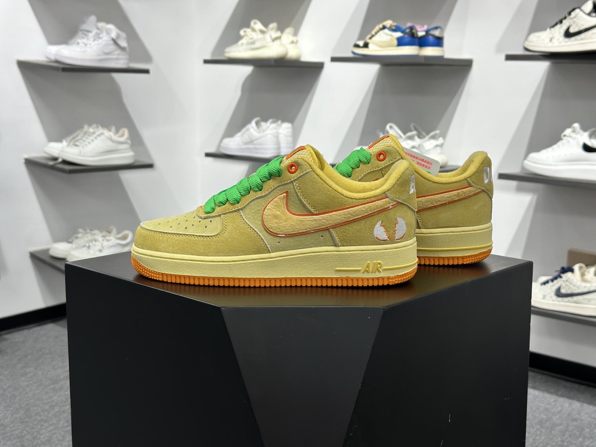 Nike Air Force 1 Low 小黄鸭 IU7612-700