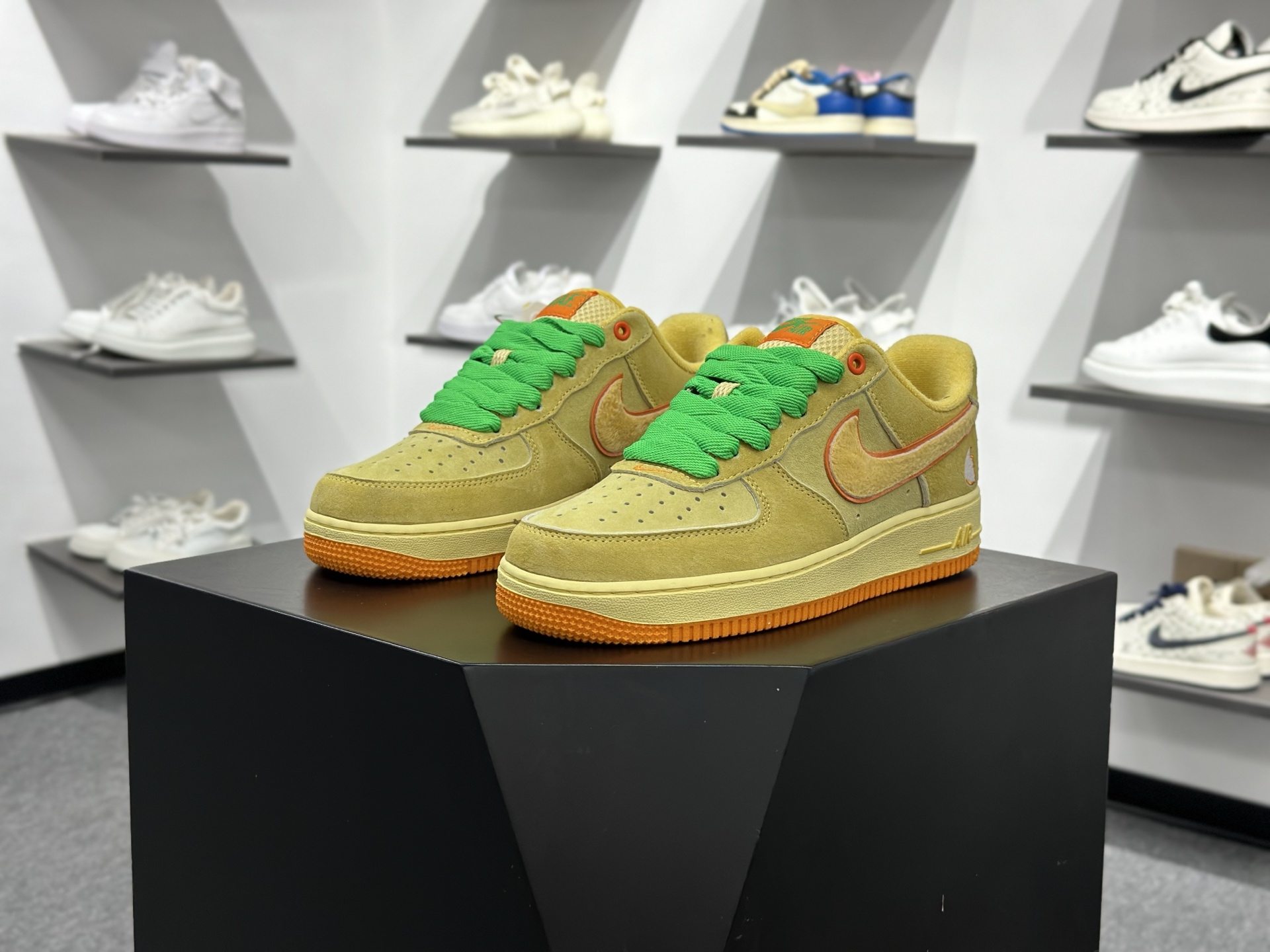 Nike Air Force 1 Low 小黄鸭 IU7612-700