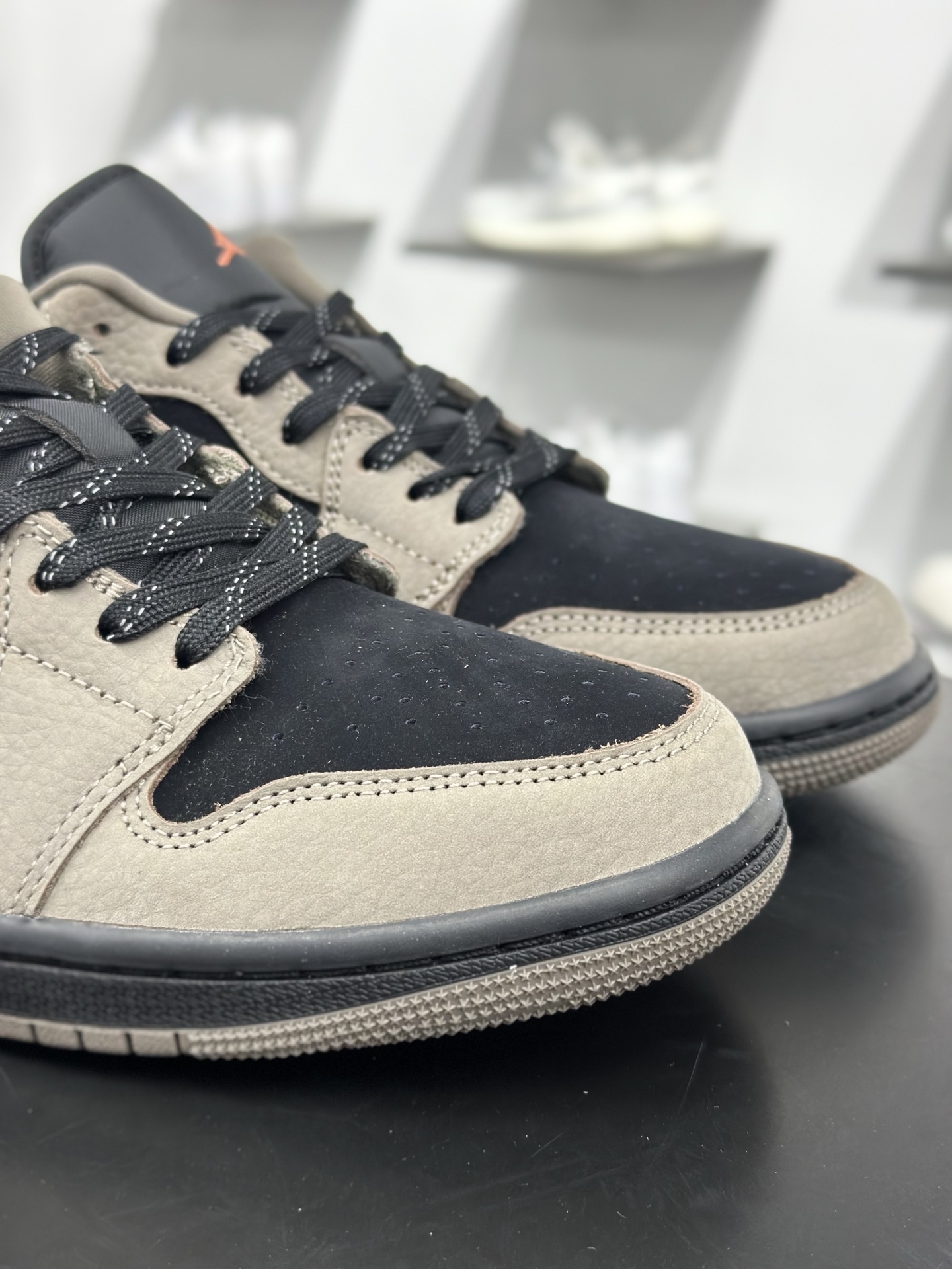 Nike Air Jordan 1 Low 耐克 AJ1乔1低帮休闲板鞋 IB7109-005