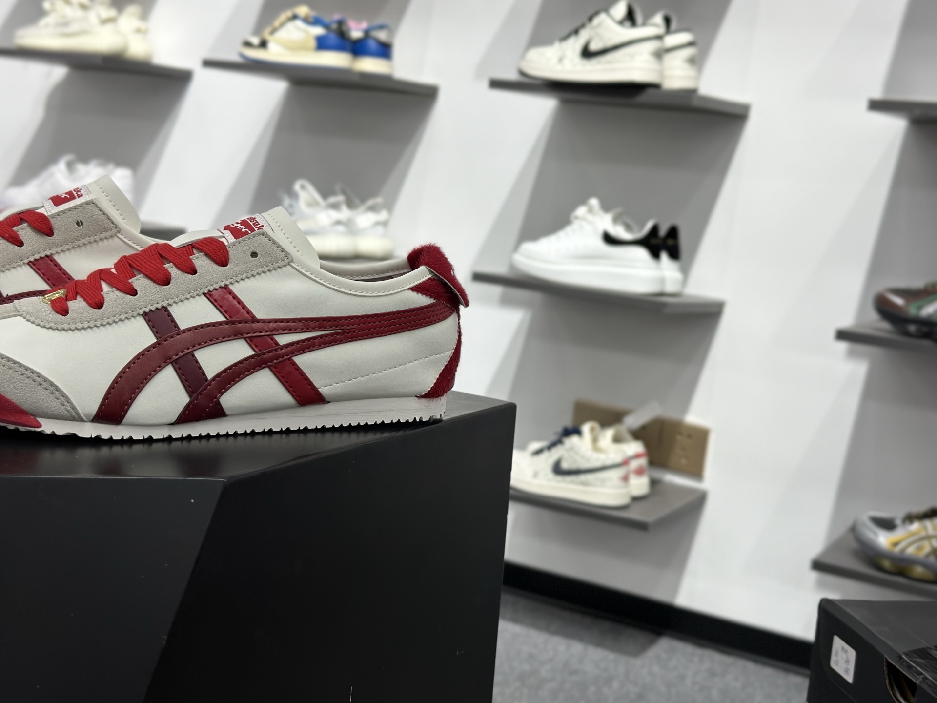 Onitsuka Tiger鬼塚虎 MEXICO 66 CNY 舒适时尚百搭经典 支撑 低帮 生活休闲鞋男女同款 1183C600-100