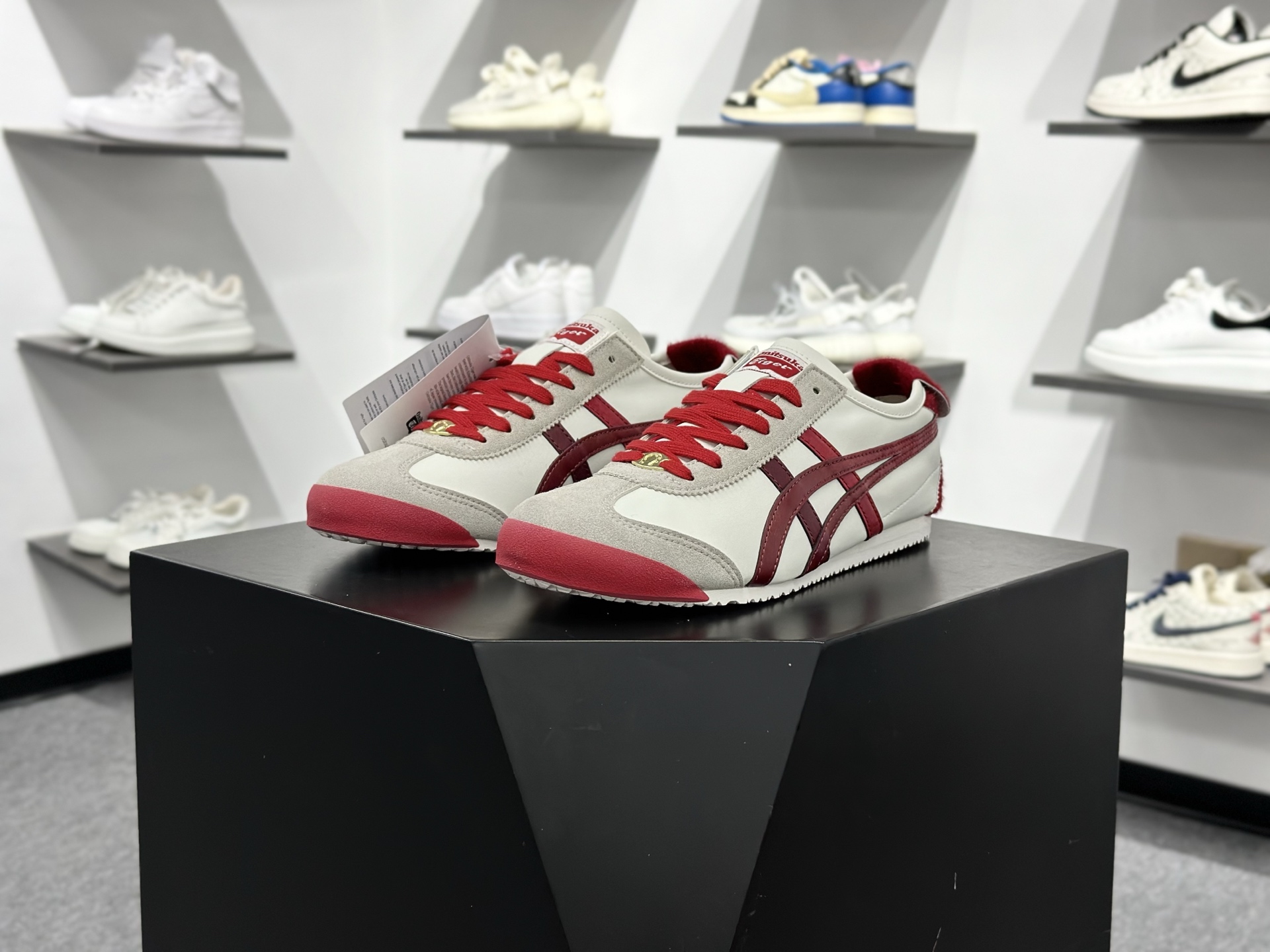 Onitsuka Tiger鬼塚虎 MEXICO 66 CNY 舒适时尚百搭经典 支撑 低帮 生活休闲鞋男女同款 1183C600-100
