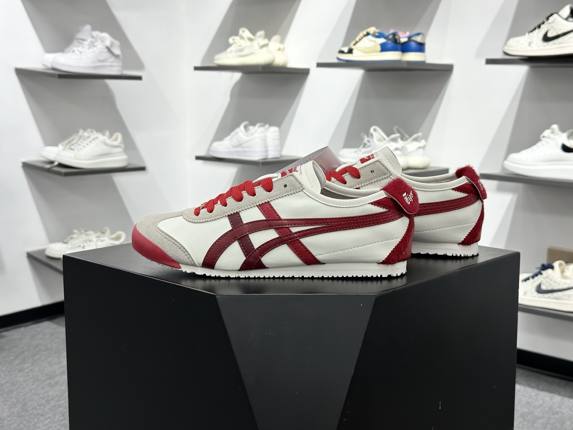 Onitsuka Tiger鬼塚虎 MEXICO 66 CNY 舒适时尚百搭经典 支撑 低帮 生活休闲鞋男女同款 1183C600-100