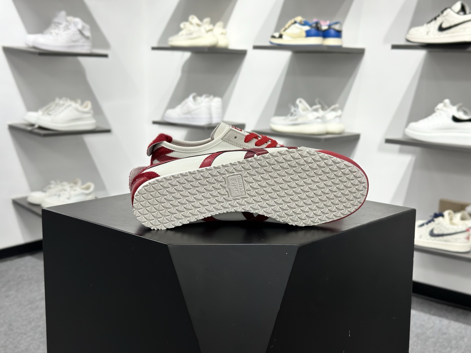 Onitsuka Tiger鬼塚虎 MEXICO 66 CNY 舒适时尚百搭经典 支撑 低帮 生活休闲鞋男女同款 1183C600-100