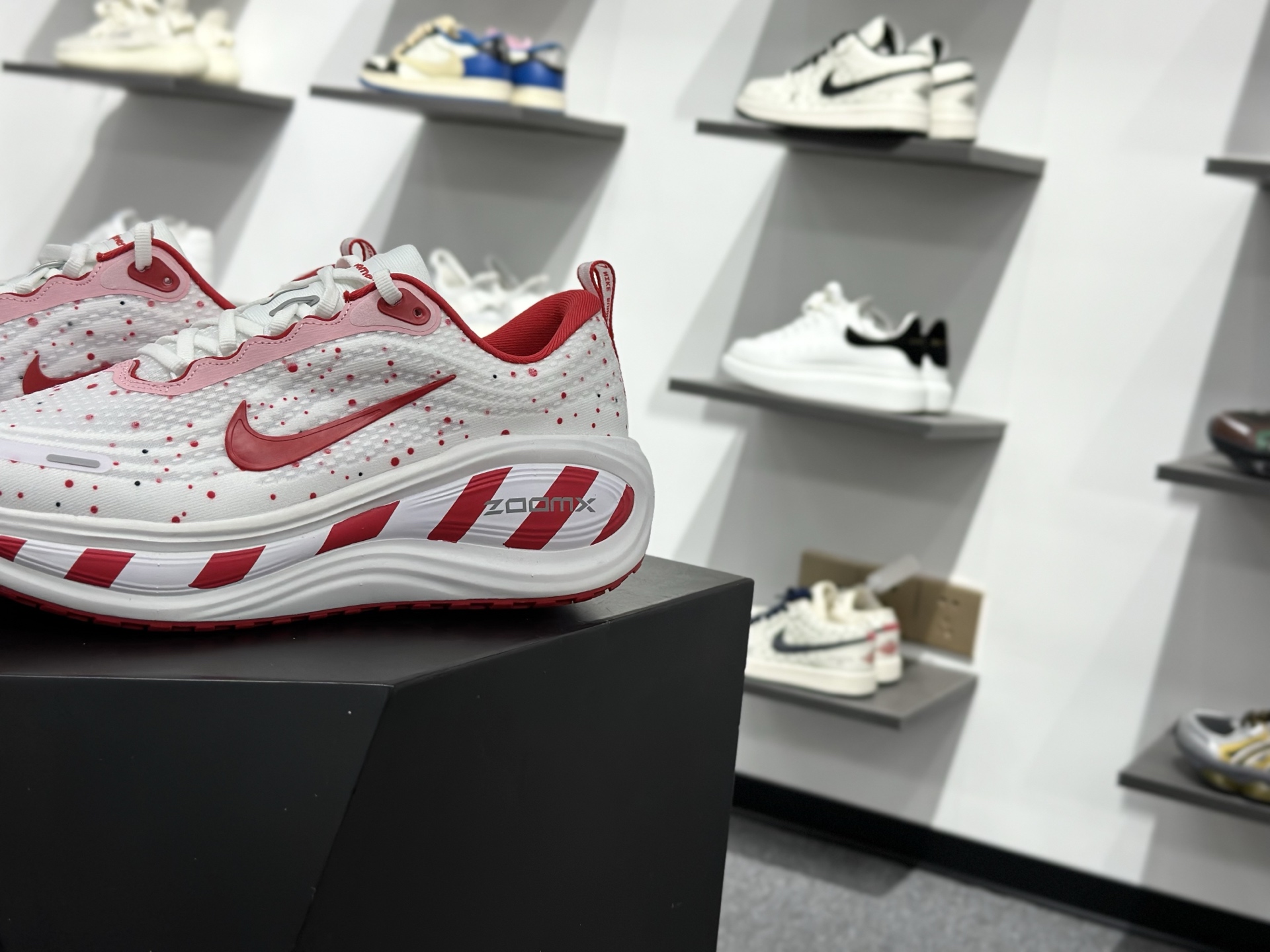 Nike Air Zoom Vomero Plus IM6776-070