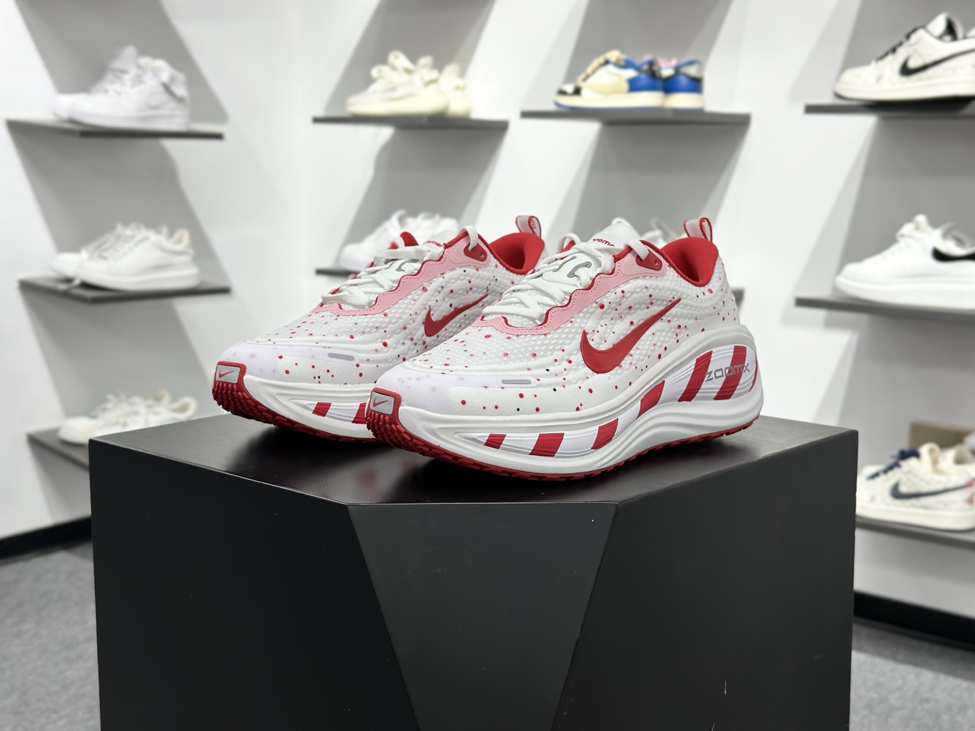 Nike Air Zoom Vomero Plus IM6776-070