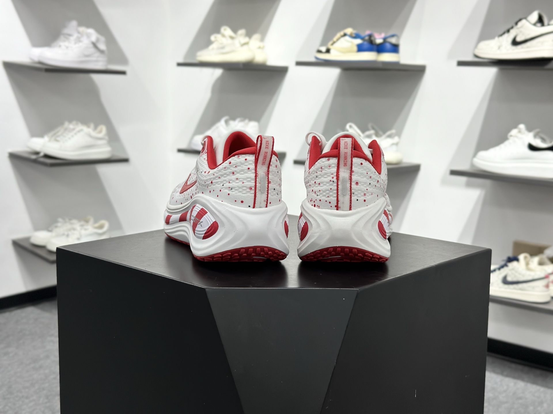Nike Air Zoom Vomero Plus IM6776-070