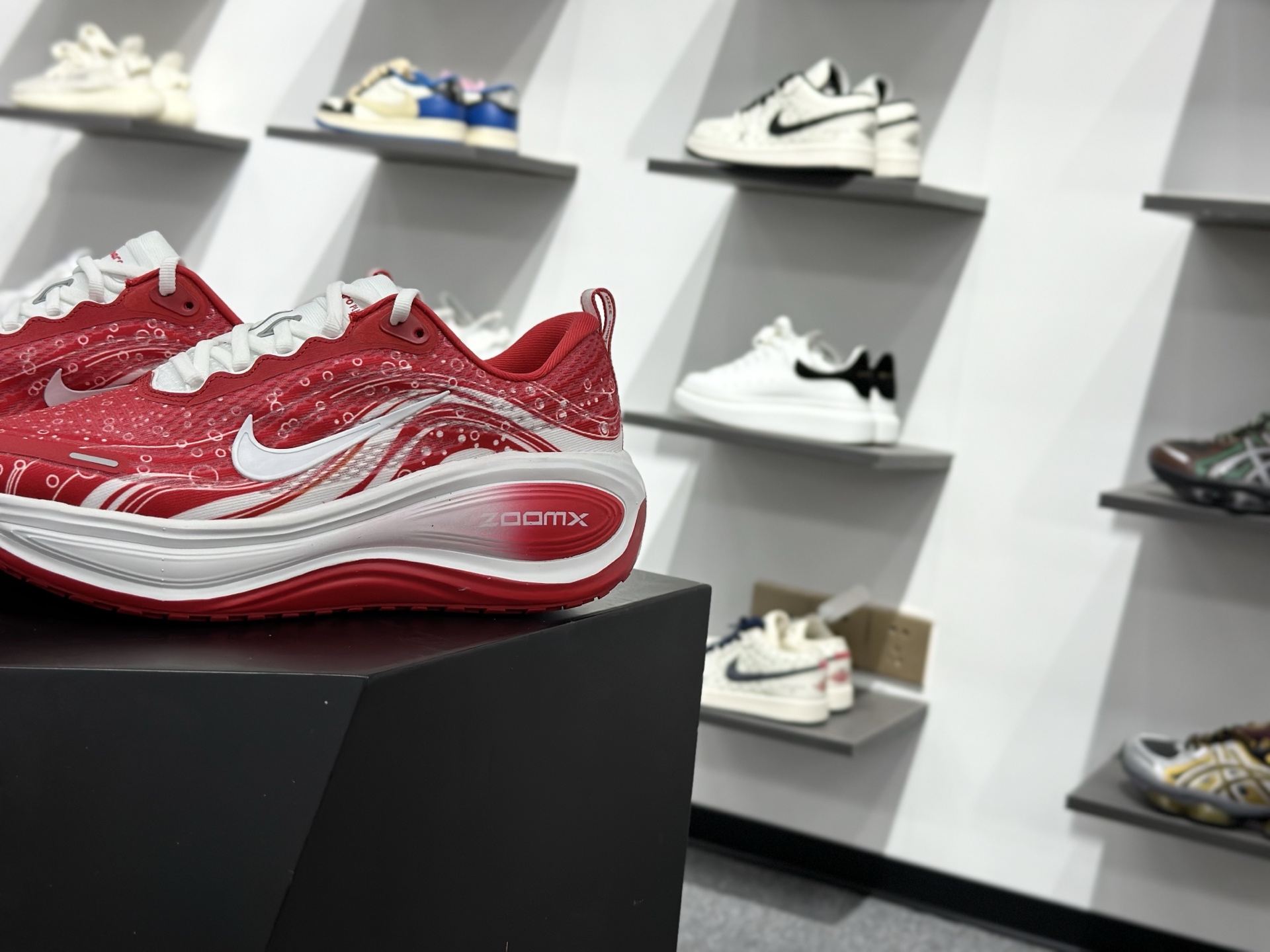 Nike Air Zoom Vomero Plus IM6776-020