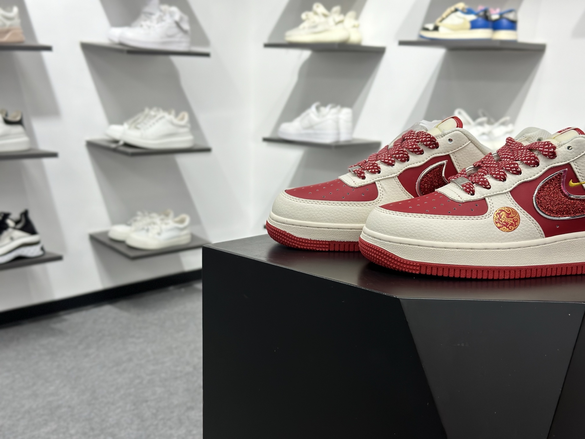 Nike Air Force 1 Low 07 马年限定 白红小勾满天星 QY6878-601-Chinese wholesaler seller Clothes Bags handbags wholesale Shoes High Quatity wholesaler seller Cheap Sneakers from China Factory Chinese suppliers china wholesale clothing wholesaler seller Nike Air Force 1 Low 07 马年限定 白红小勾满天星 QY6878-601