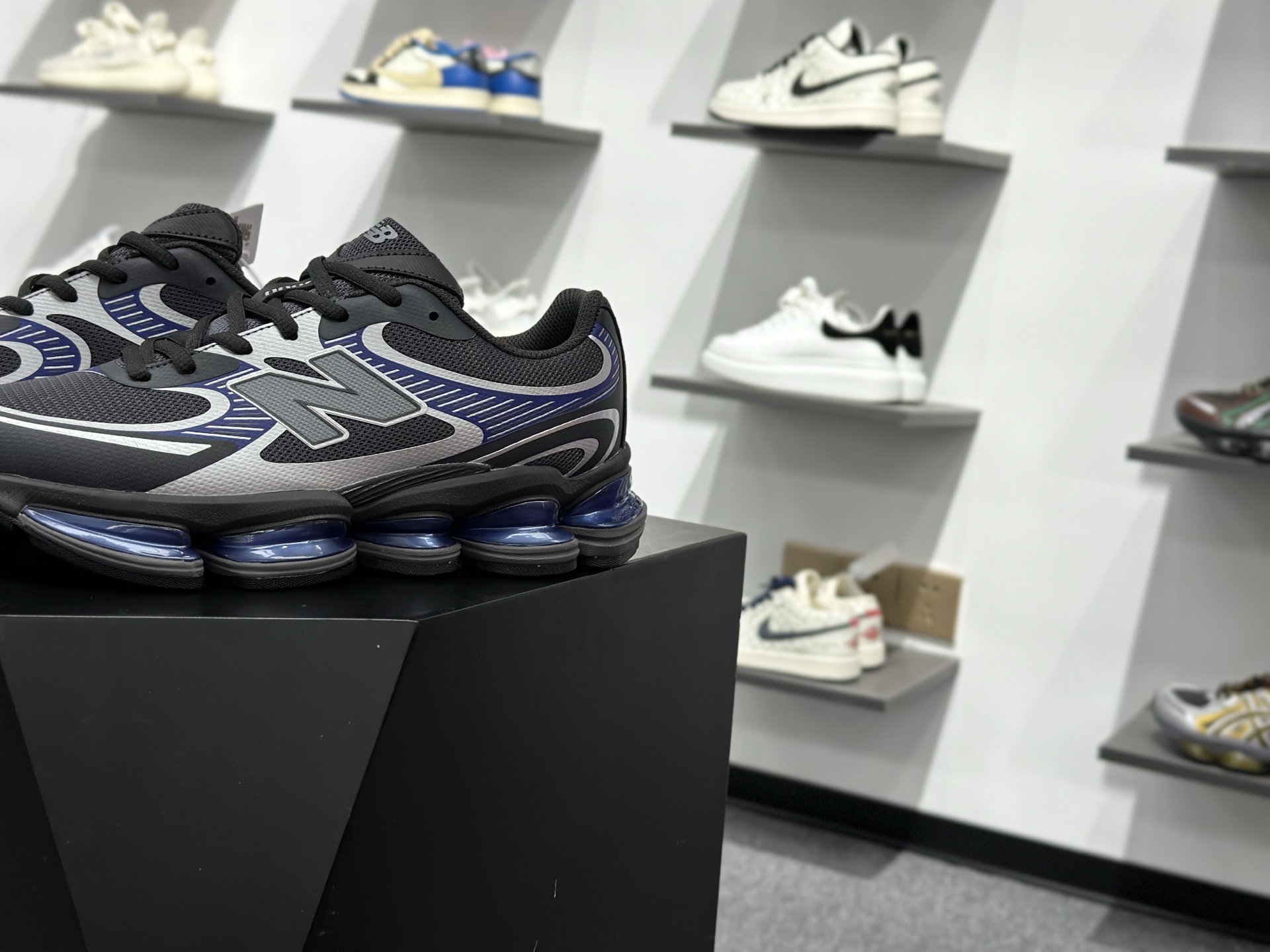 New Balance 新百伦 网面休闲鞋 U200015V-Chinese wholesaler seller Clothes Bags handbags wholesale Shoes High Quatity wholesaler seller Cheap Sneakers from China Factory Chinese suppliers china wholesale clothing wholesaler seller New Balance 新百伦 网面休闲鞋 U200015V