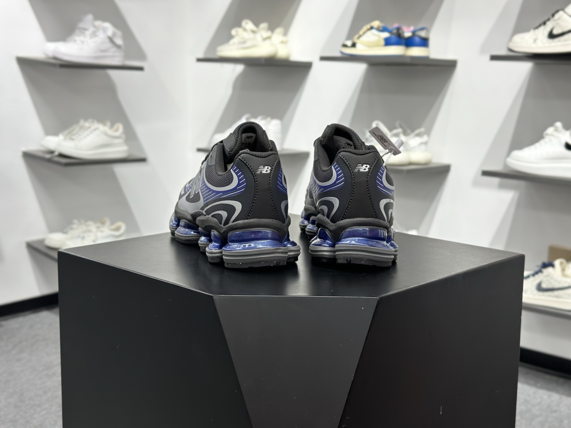 New Balance 新百伦 网面休闲鞋 U200015V-Chinese wholesaler seller Clothes Bags handbags wholesale Shoes High Quatity wholesaler seller Cheap Sneakers from China Factory Chinese suppliers china wholesale clothing wholesaler seller New Balance 新百伦 网面休闲鞋 U200015V