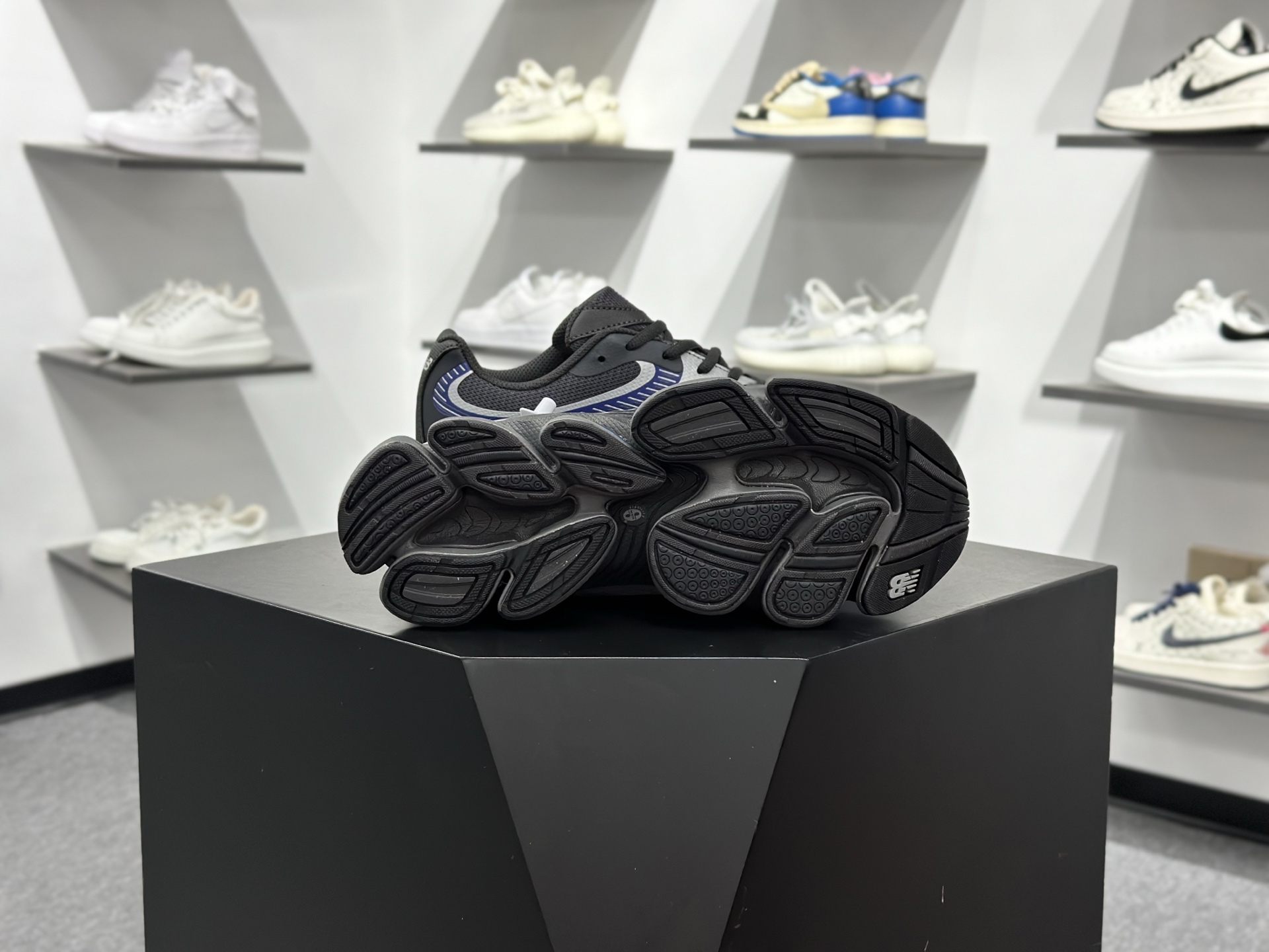New Balance 新百伦 网面休闲鞋 U200015V-Chinese wholesaler seller Clothes Bags handbags wholesale Shoes High Quatity wholesaler seller Cheap Sneakers from China Factory Chinese suppliers china wholesale clothing wholesaler seller New Balance 新百伦 网面休闲鞋 U200015V