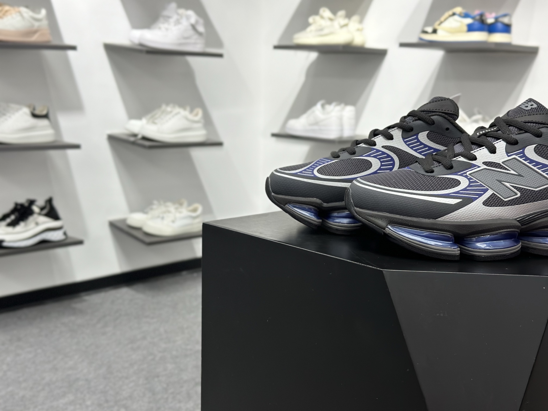New Balance 新百伦 网面休闲鞋 U200015V-Chinese wholesaler seller Clothes Bags handbags wholesale Shoes High Quatity wholesaler seller Cheap Sneakers from China Factory Chinese suppliers china wholesale clothing wholesaler seller New Balance 新百伦 网面休闲鞋 U200015V
