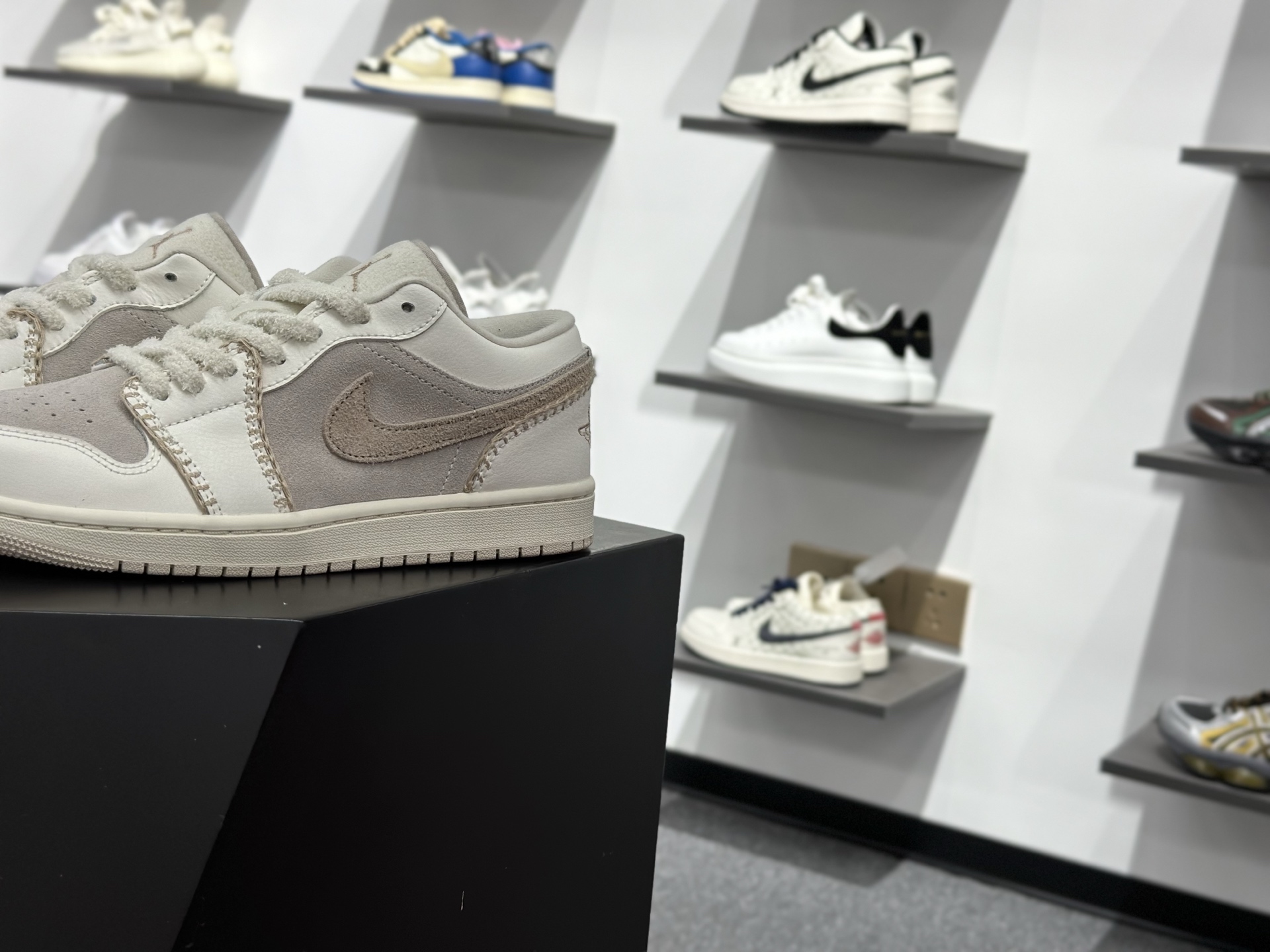 原装裸鞋级 市面最高工艺产物 Air Jordan 1 Low白棕 纯原系列 HV4268-120-Chinese wholesaler seller Clothes Bags handbags wholesale Shoes High Quatity wholesaler seller Cheap Sneakers from China Factory Chinese suppliers china wholesale clothing wholesaler seller 原装裸鞋级 市面最高工艺产物 Air Jordan 1 Low白棕 纯原系列 HV4268-120