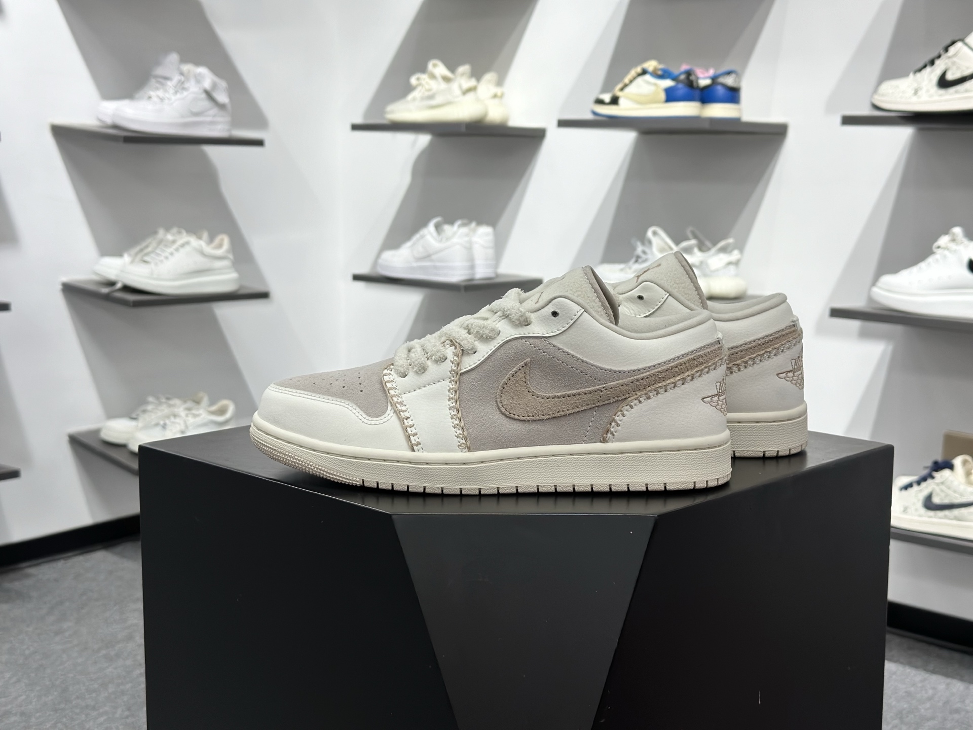 原装裸鞋级 市面最高工艺产物 Air Jordan 1 Low白棕 纯原系列 HV4268-120-Chinese wholesaler seller Clothes Bags handbags wholesale Shoes High Quatity wholesaler seller Cheap Sneakers from China Factory Chinese suppliers china wholesale clothing wholesaler seller 原装裸鞋级 市面最高工艺产物 Air Jordan 1 Low白棕 纯原系列 HV4268-120