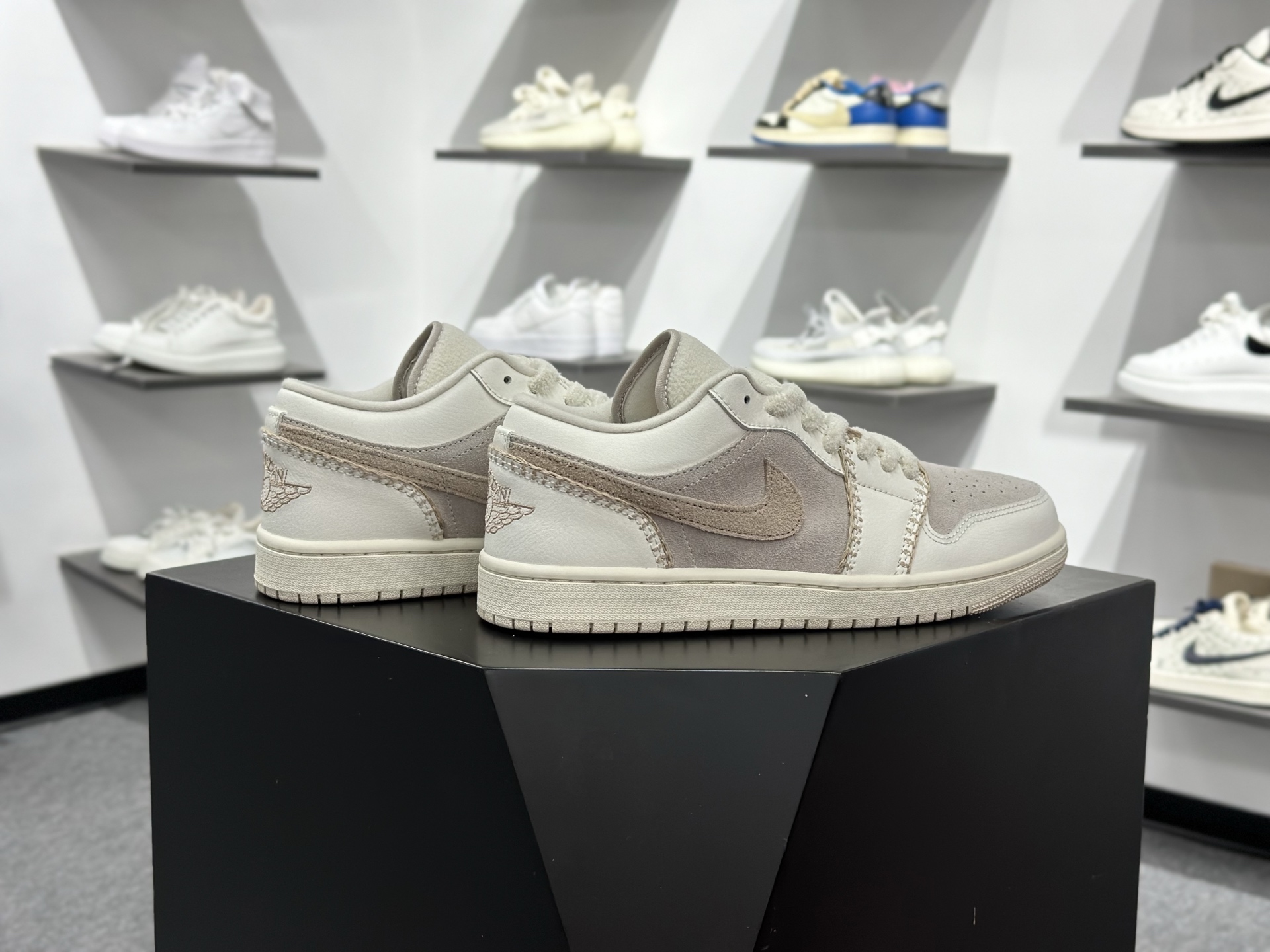 原装裸鞋级 市面最高工艺产物 Air Jordan 1 Low白棕 纯原系列 HV4268-120-Chinese wholesaler seller Clothes Bags handbags wholesale Shoes High Quatity wholesaler seller Cheap Sneakers from China Factory Chinese suppliers china wholesale clothing wholesaler seller 原装裸鞋级 市面最高工艺产物 Air Jordan 1 Low白棕 纯原系列 HV4268-120