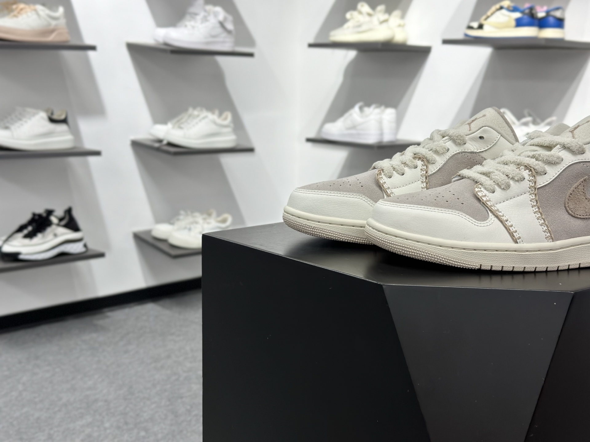 原装裸鞋级 市面最高工艺产物 Air Jordan 1 Low白棕 纯原系列 HV4268-120-Chinese wholesaler seller Clothes Bags handbags wholesale Shoes High Quatity wholesaler seller Cheap Sneakers from China Factory Chinese suppliers china wholesale clothing wholesaler seller 原装裸鞋级 市面最高工艺产物 Air Jordan 1 Low白棕 纯原系列 HV4268-120