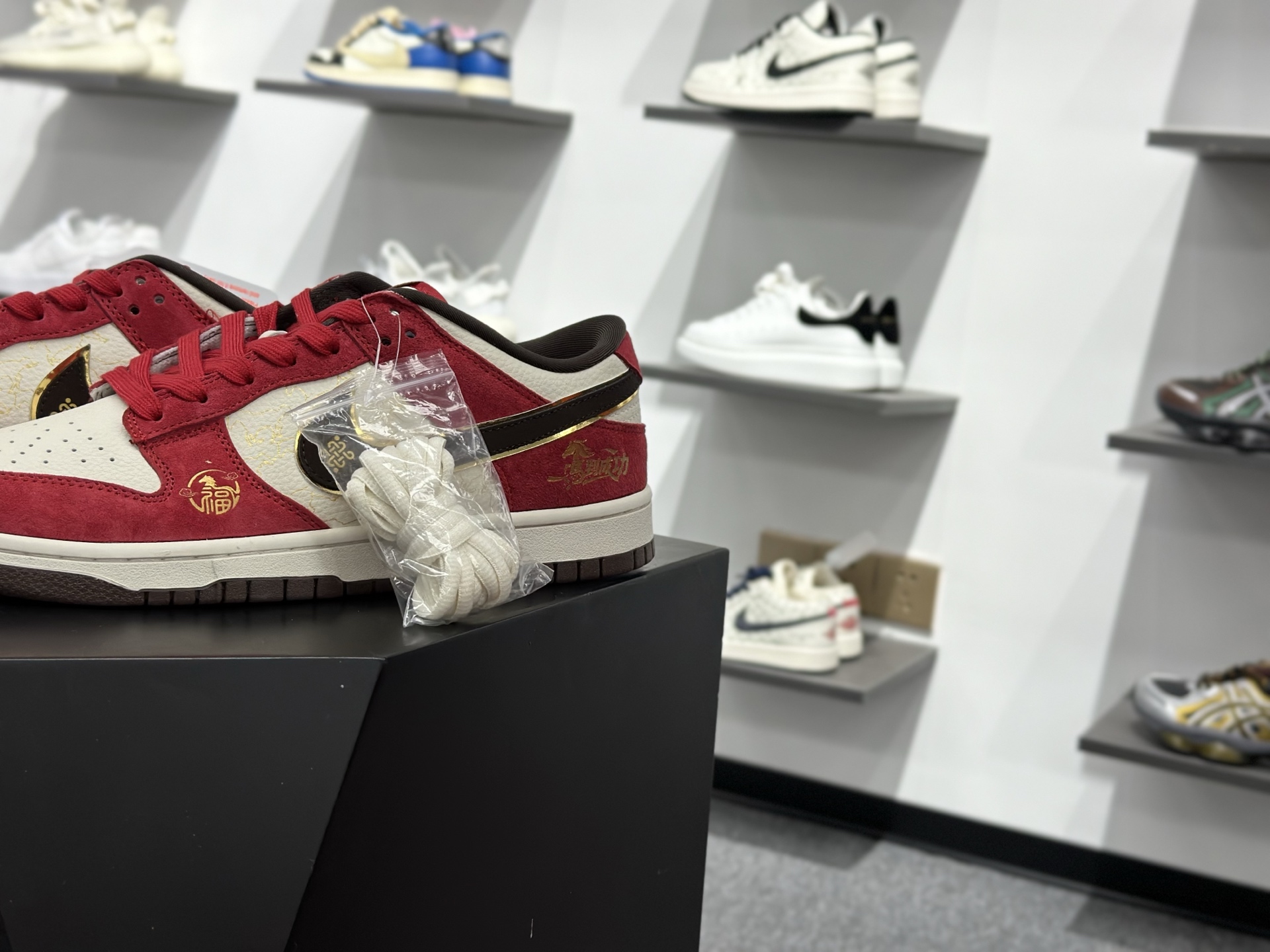 定制版Nike SB Dunk Low“ Supreme联名—米蓝头层皮” 周年高端定制 低帮休闲板鞋 DN3168-013-Chinese wholesaler seller Clothes Bags handbags wholesale Shoes High Quatity wholesaler seller Cheap Sneakers from China Factory Chinese suppliers china wholesale clothing wholesaler seller 定制版Nike SB Dunk Low“ Supreme联名—米蓝头层皮” 周年高端定制 低帮休闲板鞋 DN3168-013