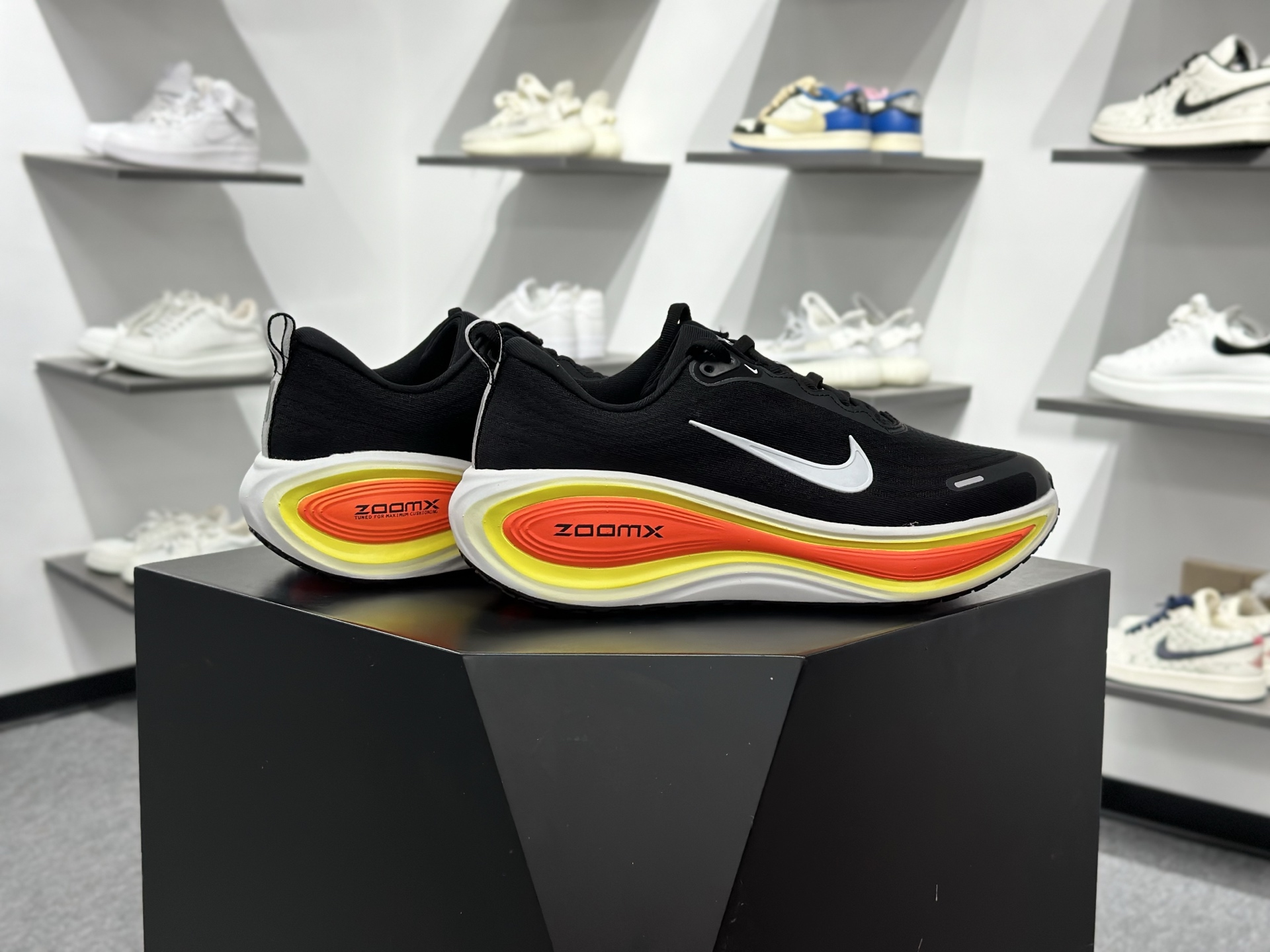 Nike Air Zoom Vomero Plus 耐克网面厚底气垫跑鞋 HV8150-009