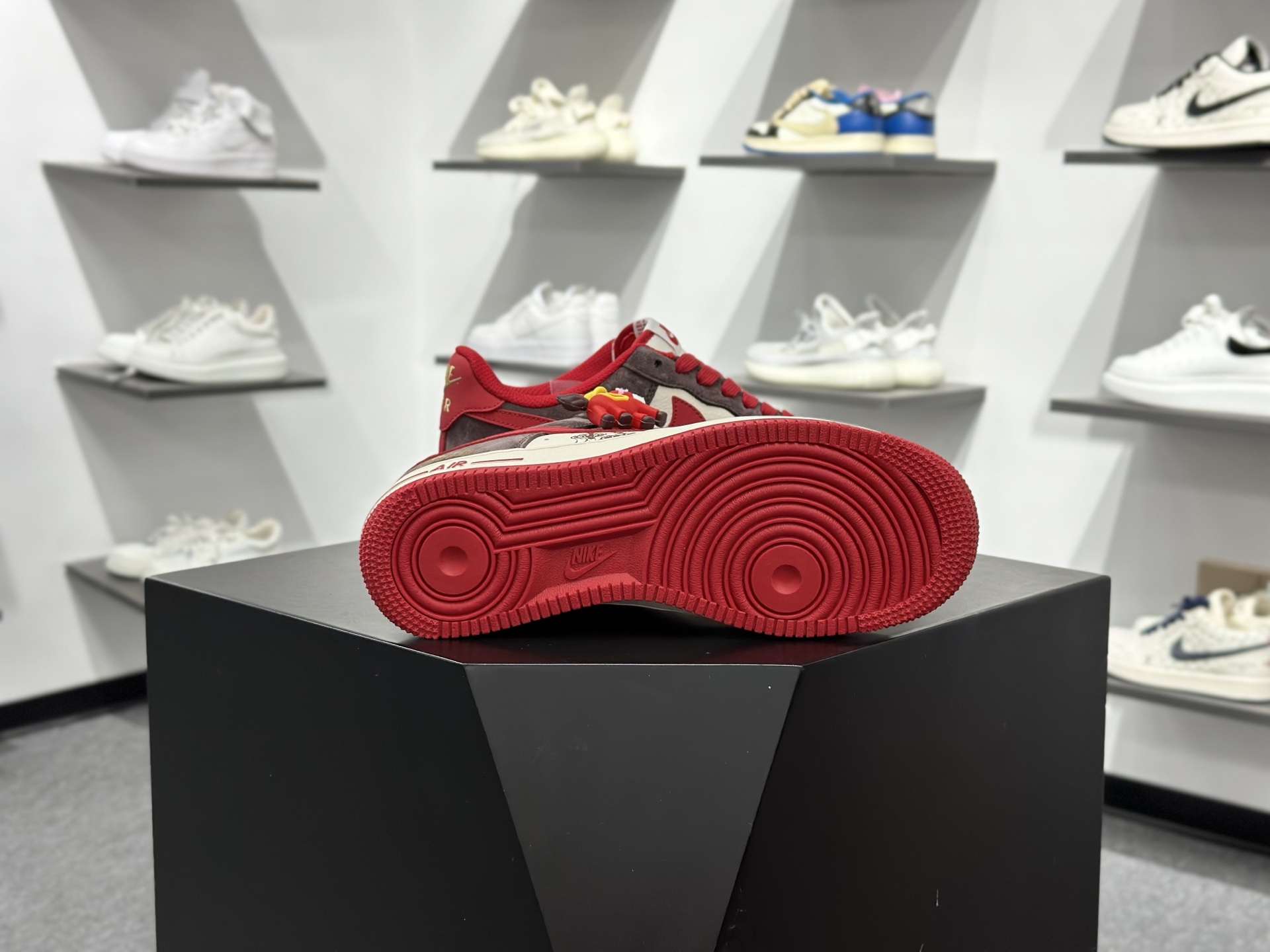 Nike Air Force 1'07 Low 马年限定 空军一号低帮休闲板鞋 XD0028-001-Chinese wholesaler seller Clothes Bags handbags wholesale Shoes High Quatity wholesaler seller Cheap Sneakers from China Factory Chinese suppliers china wholesale clothing wholesaler seller Nike Air Force 1'07 Low 马年限定 空军一号低帮休闲板鞋 XD0028-001