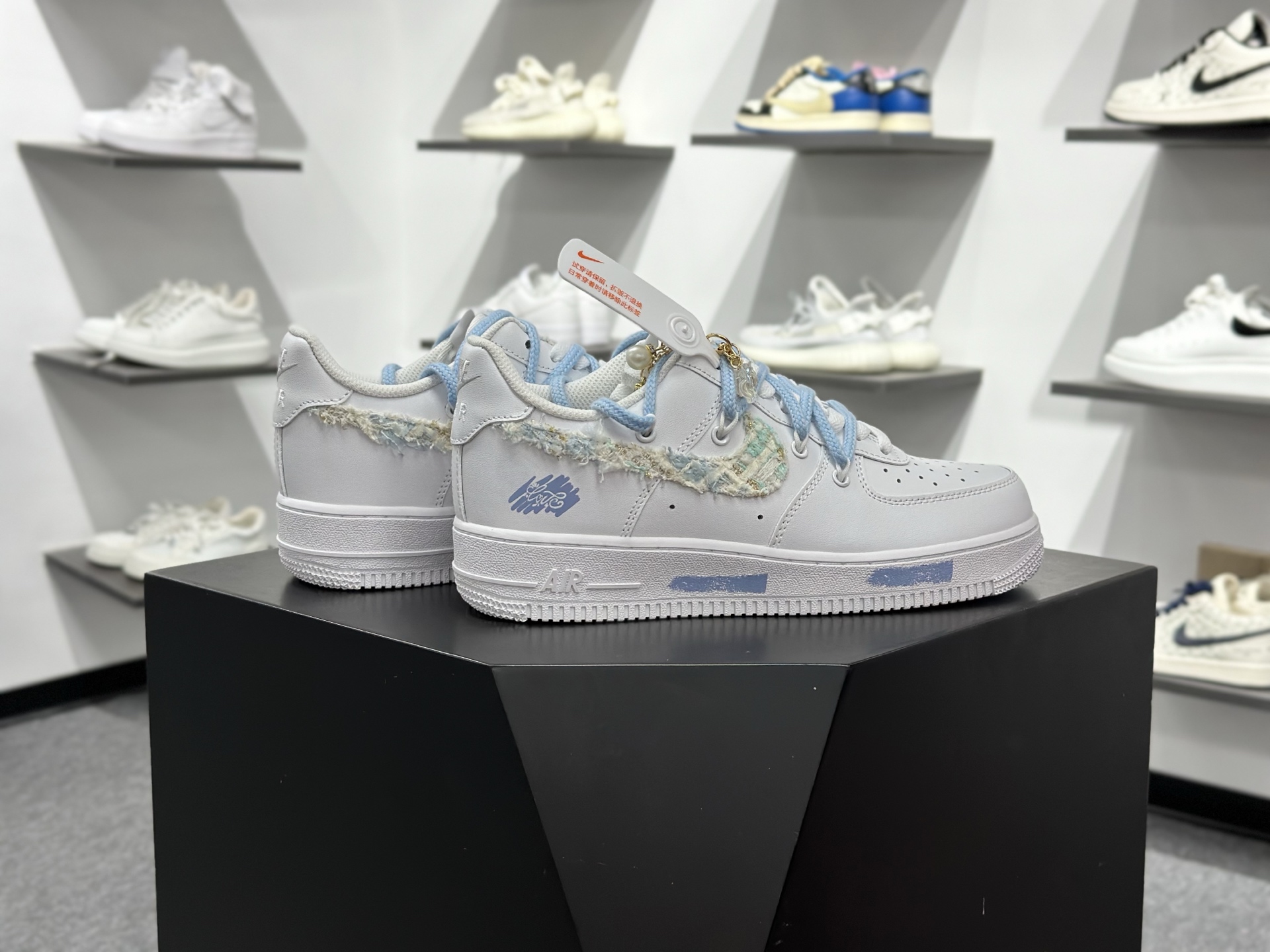 Nike Air Force 1 Low 奶蓝小香风 解构绑带 DC9999-223-Top High Quatity Cheap Sneakers Fashion Clothing Clothes Bags handbags Shoes of all Brand wholesale With The best Quality And Beautiful Price from China Factory Chinese suppliers wholesaler seller Nike Air Force 1 Low 奶蓝小香风 解构绑带 DC9999-223