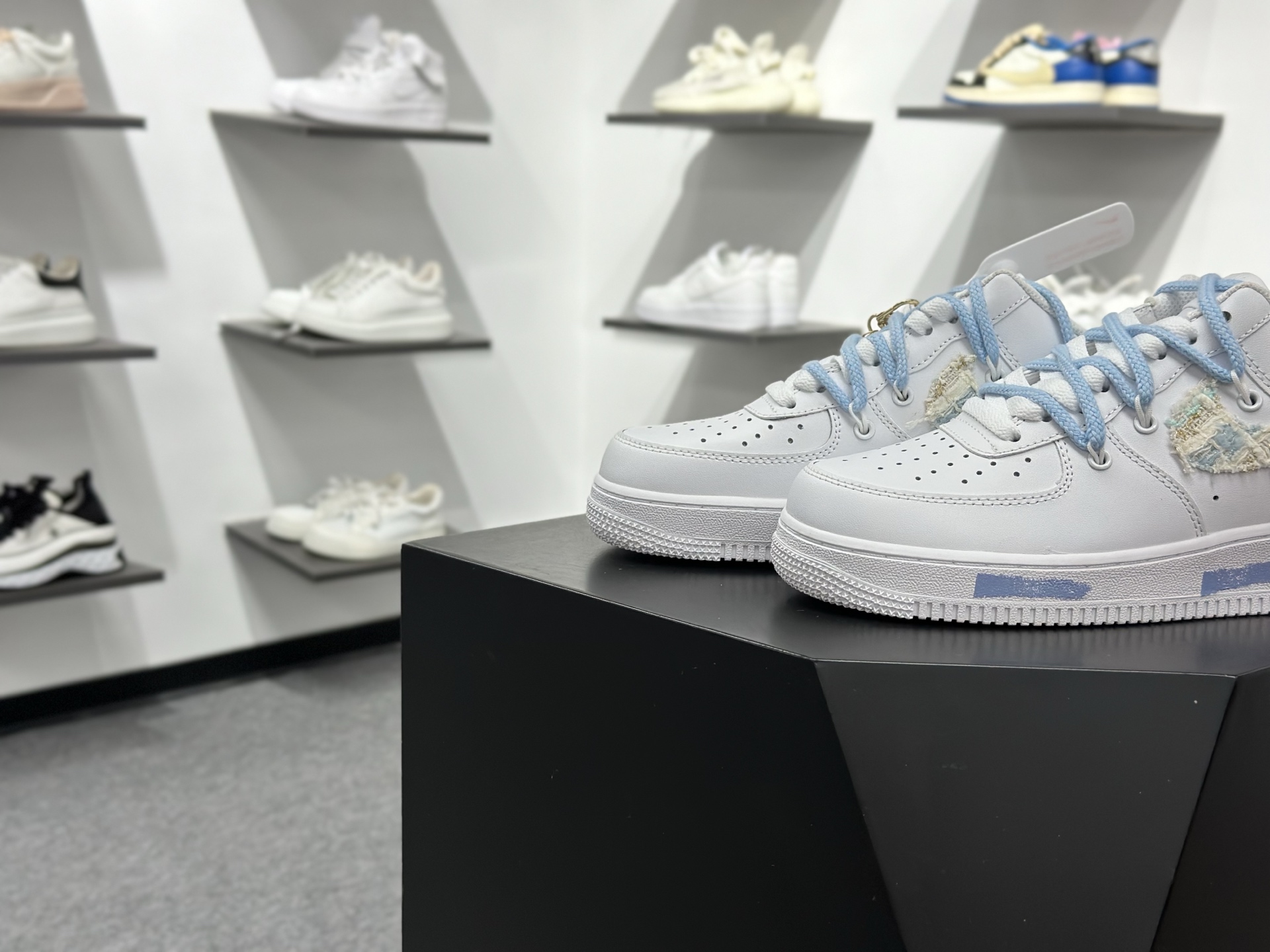 Nike Air Force 1 Low 奶蓝小香风 解构绑带 DC9999-223-Top High Quatity Cheap Sneakers Fashion Clothing Clothes Bags handbags Shoes of all Brand wholesale With The best Quality And Beautiful Price from China Factory Chinese suppliers wholesaler seller Nike Air Force 1 Low 奶蓝小香风 解构绑带 DC9999-223
