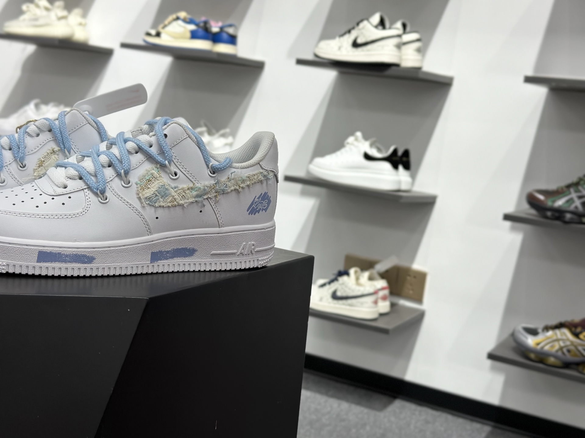 Nike Air Force 1 Low 奶蓝小香风 解构绑带 DC9999-223-Top High Quatity Cheap Sneakers Fashion Clothing Clothes Bags handbags Shoes of all Brand wholesale With The best Quality And Beautiful Price from China Factory Chinese suppliers wholesaler seller Nike Air Force 1 Low 奶蓝小香风 解构绑带 DC9999-223