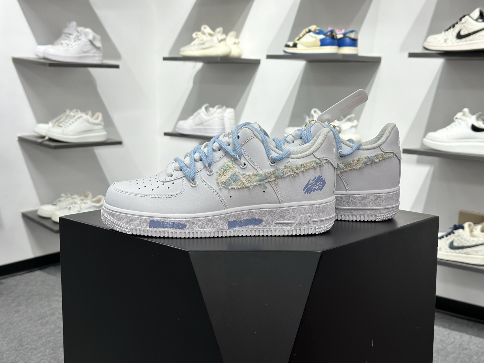 Nike Air Force 1 Low 奶蓝小香风 解构绑带 DC9999-223-Top High Quatity Cheap Sneakers Fashion Clothing Clothes Bags handbags Shoes of all Brand wholesale With The best Quality And Beautiful Price from China Factory Chinese suppliers wholesaler seller Nike Air Force 1 Low 奶蓝小香风 解构绑带 DC9999-223
