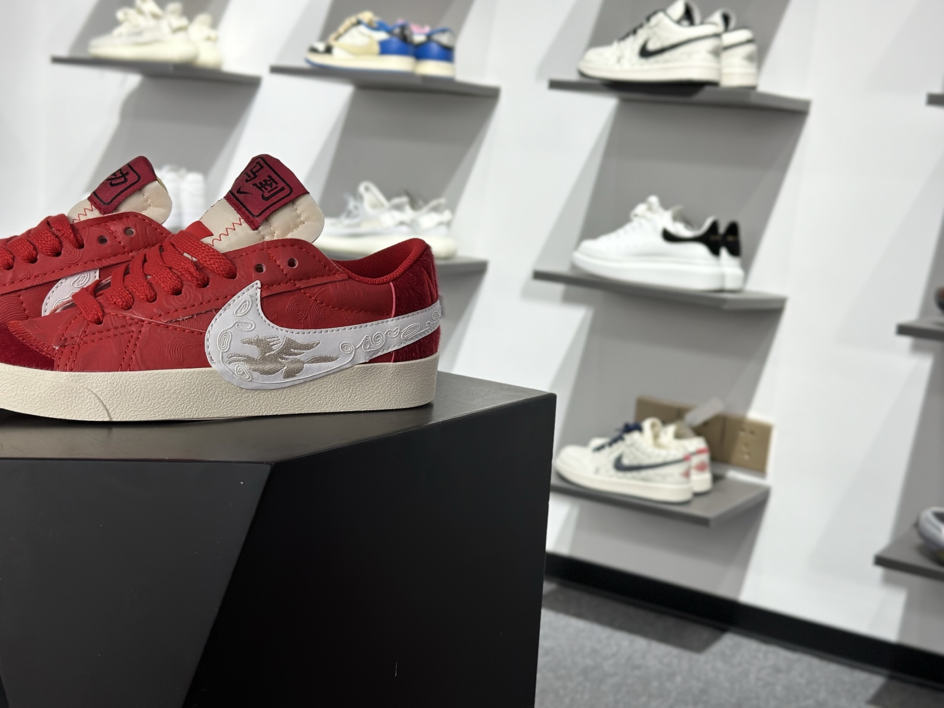 NK Blazer Low 77 JUMBO 复古经典开拓者 马年限定 MN2026-002-Top High Quatity Cheap Sneakers Fashion Clothing Clothes Bags handbags Shoes of all Brand wholesale With The best Quality And Beautiful Price from China Factory Chinese suppliers wholesaler seller NK Blazer Low 77 JUMBO 复古经典开拓者 马年限定 MN2026-002
