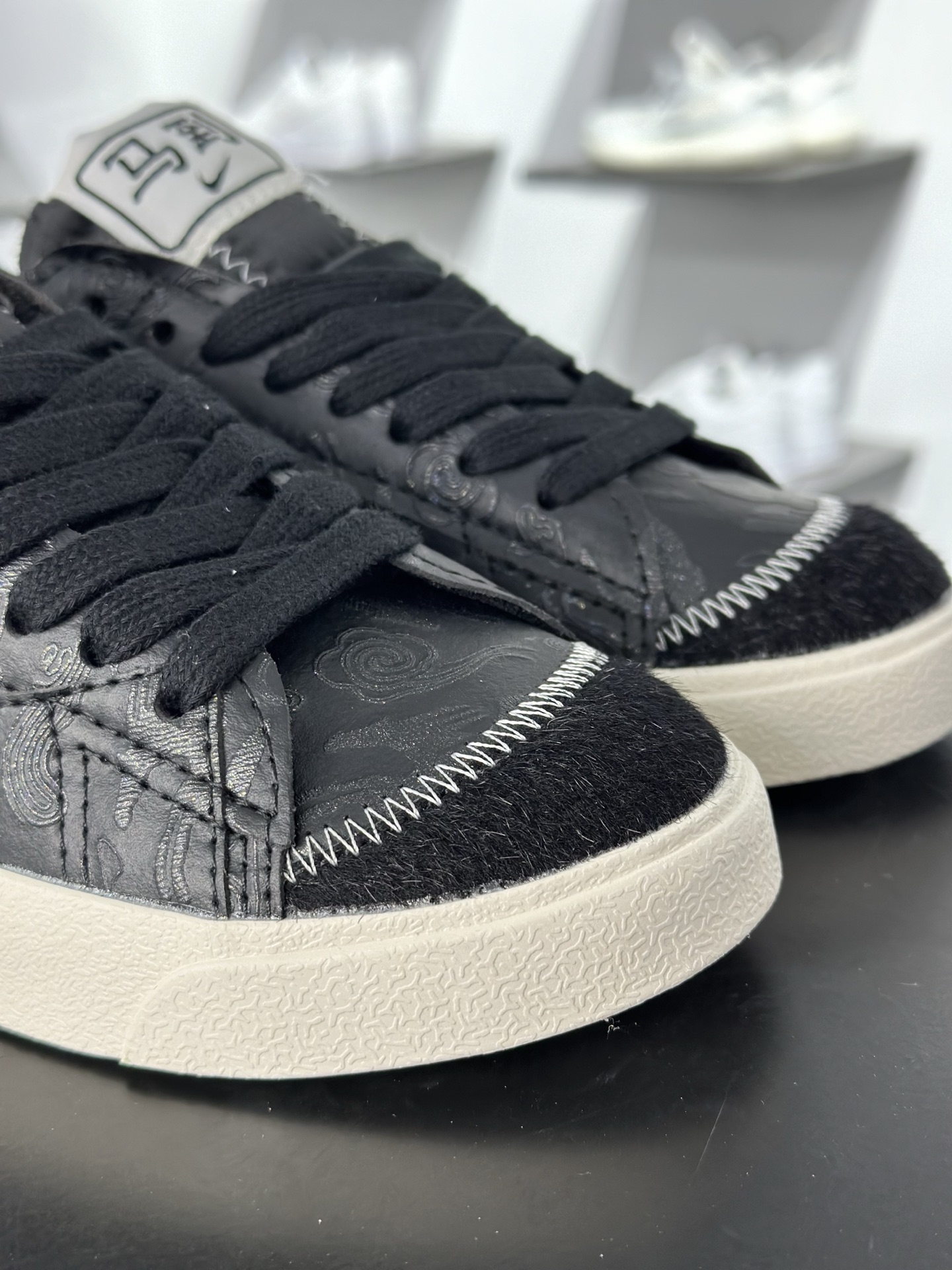 NK Blazer Low 77 JUMBO 复古经典开拓者 马年限定 MN2026-001-High Quatity Cheap Brand wholesale wholesaler seller Clothes Bags handbags Sneakers Top Fashion Clothing Shoes from China Factory Chinese suppliers best Quality Beautiful Price NK Blazer Low 77 JUMBO 复古经典开拓者 马年限定 MN2026-001